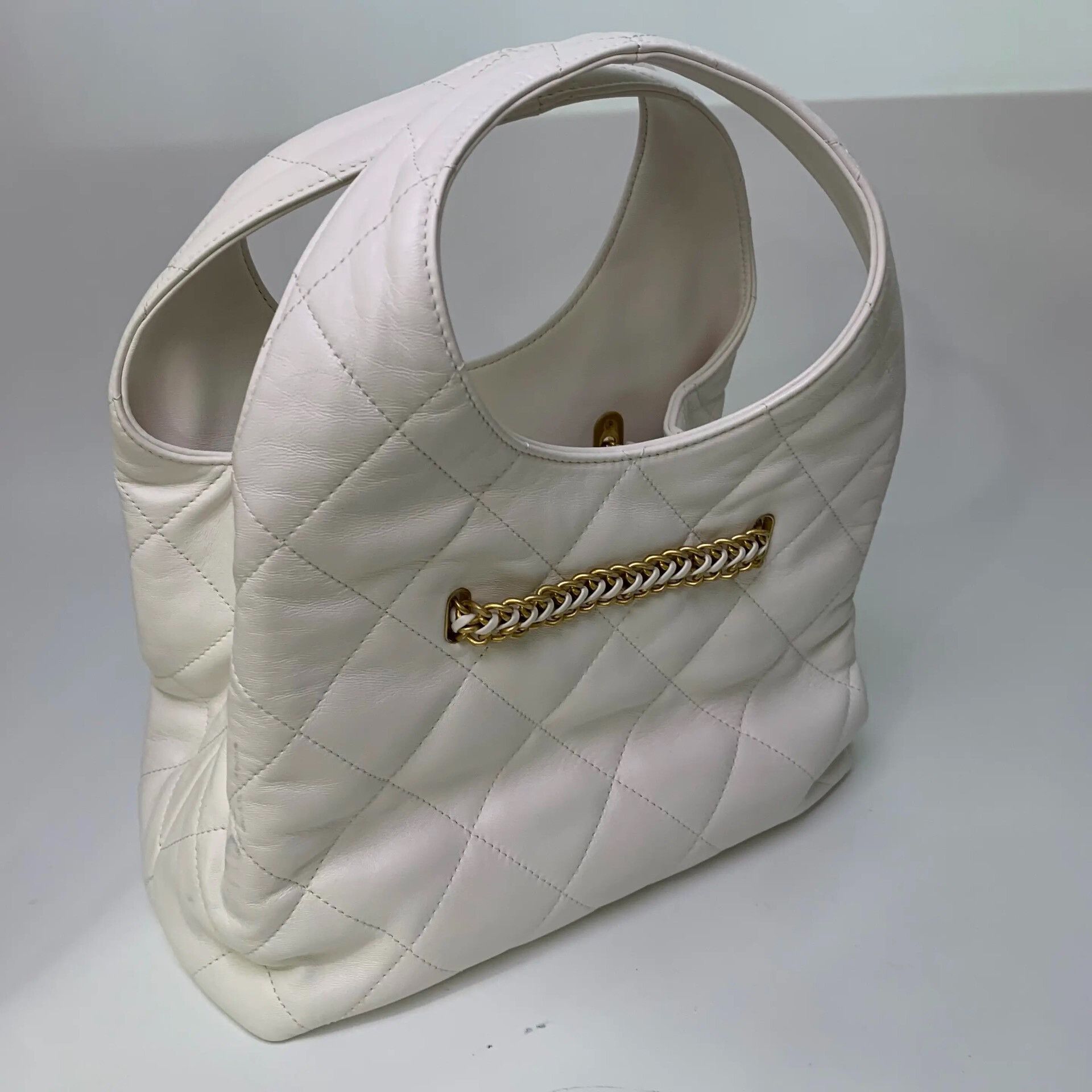 Chanel Pre-loved Bag Very good condition Size ONE SIZE - 4 Thumbnail