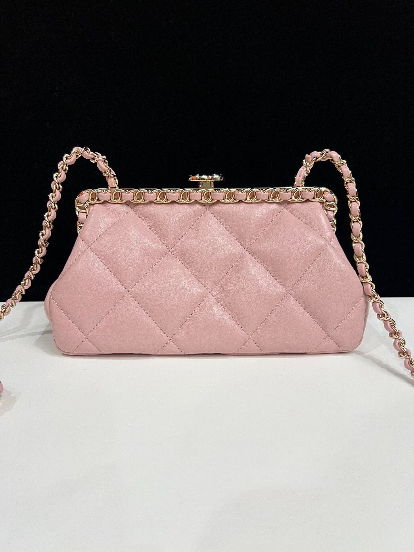 Chanel Pre-loved Bag Very good condition Size ONE SIZE - 2 Thumbnail