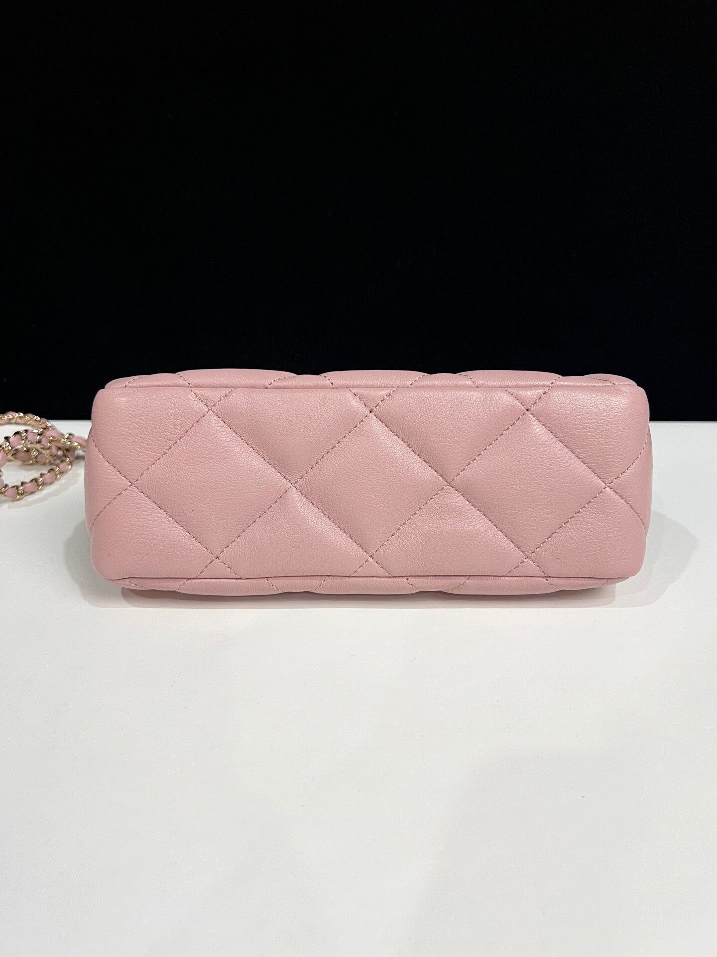 Chanel Pre-loved Bag Very good condition Size ONE SIZE - 6 Thumbnail