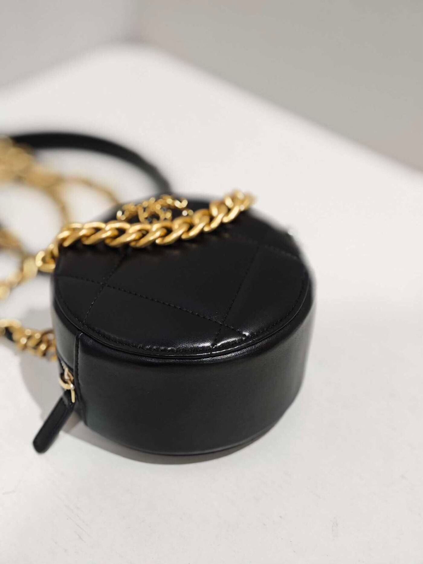 Chanel Pre-loved Bag Very good condition Size ONE SIZE - 3 Thumbnail