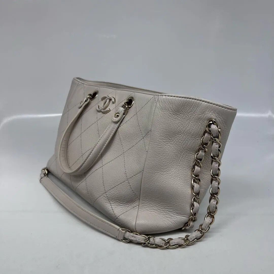 Chanel Pre-loved Bag Very good condition Size ONE SIZE - 2 Thumbnail