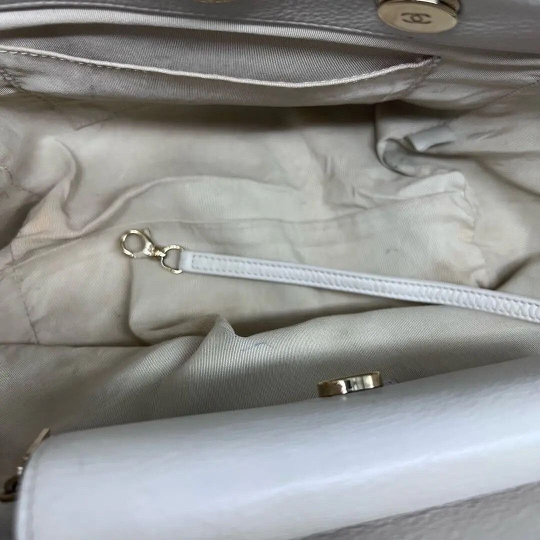 Chanel Pre-loved Bag Very good condition Size ONE SIZE - 9 Thumbnail