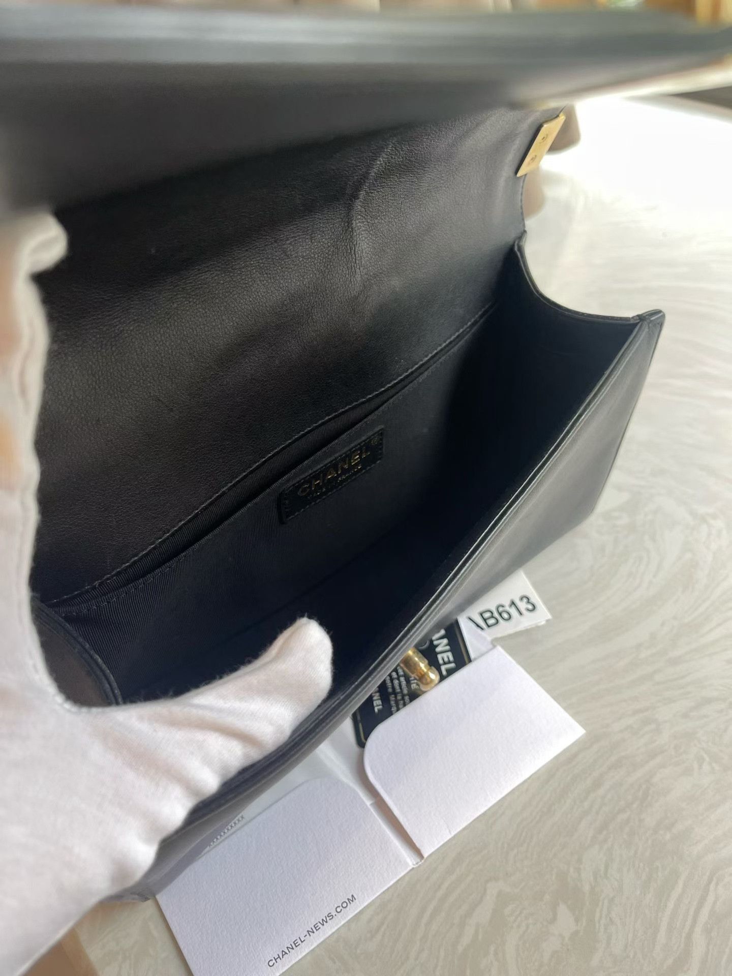 Chanel Pre-loved Bag Very good condition Size ONE SIZE - 8 Thumbnail