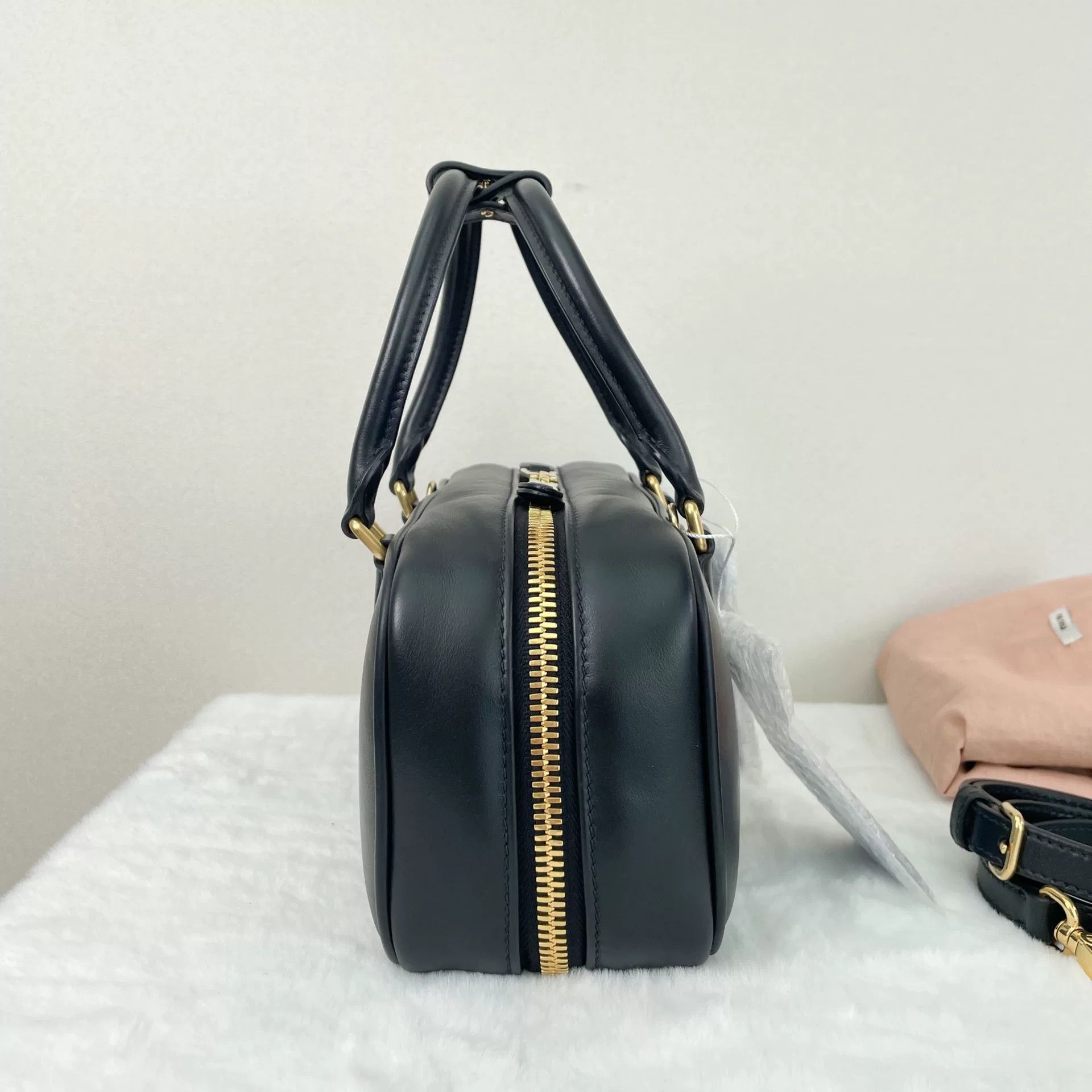 Miu Miu Pre-loved Bag Very good condition Size ONE SIZE - 3 Thumbnail