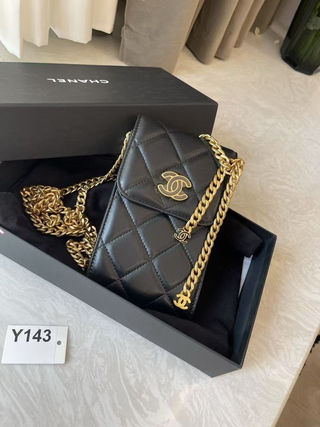 Chanel Pre-loved Bag Very good condition Size ONE SIZE - 2 Thumbnail