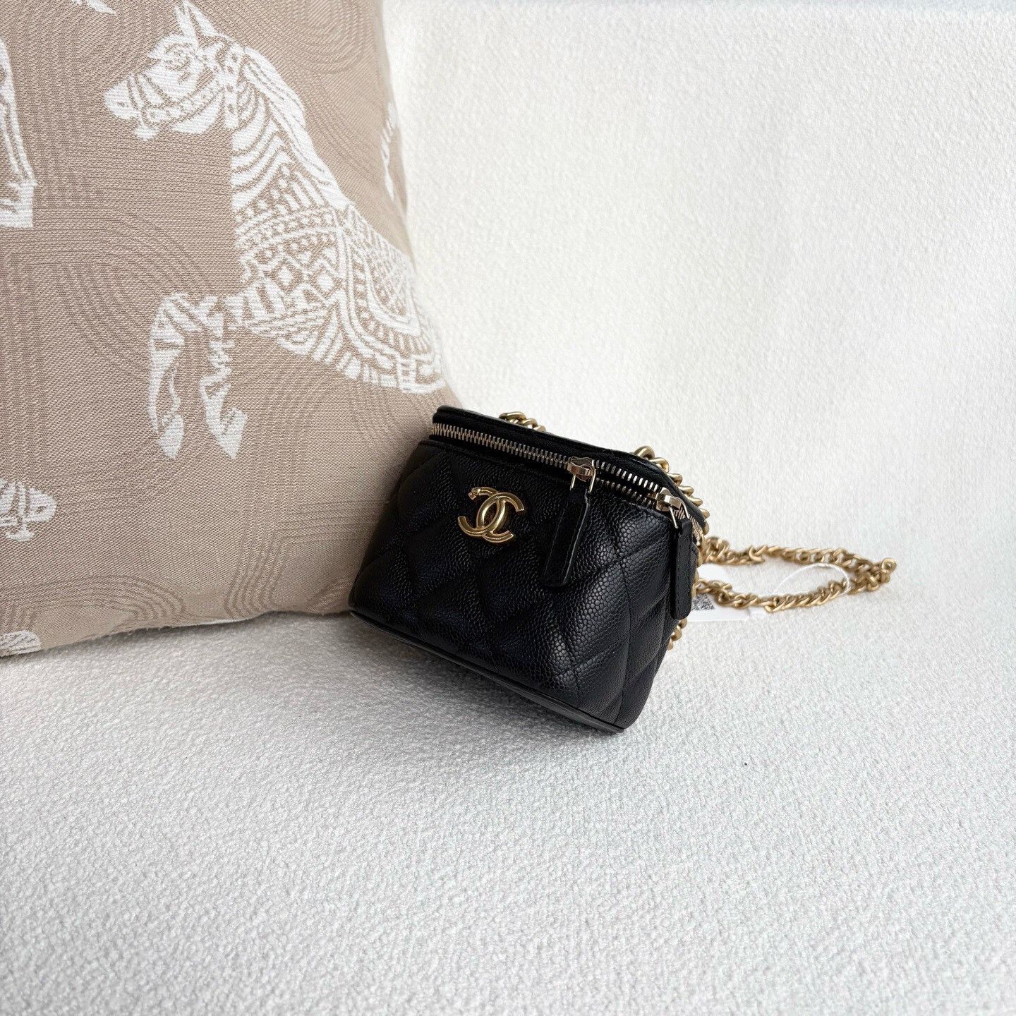 Chanel Pre-loved Bag Very good condition Size ONE SIZE - 6 Thumbnail