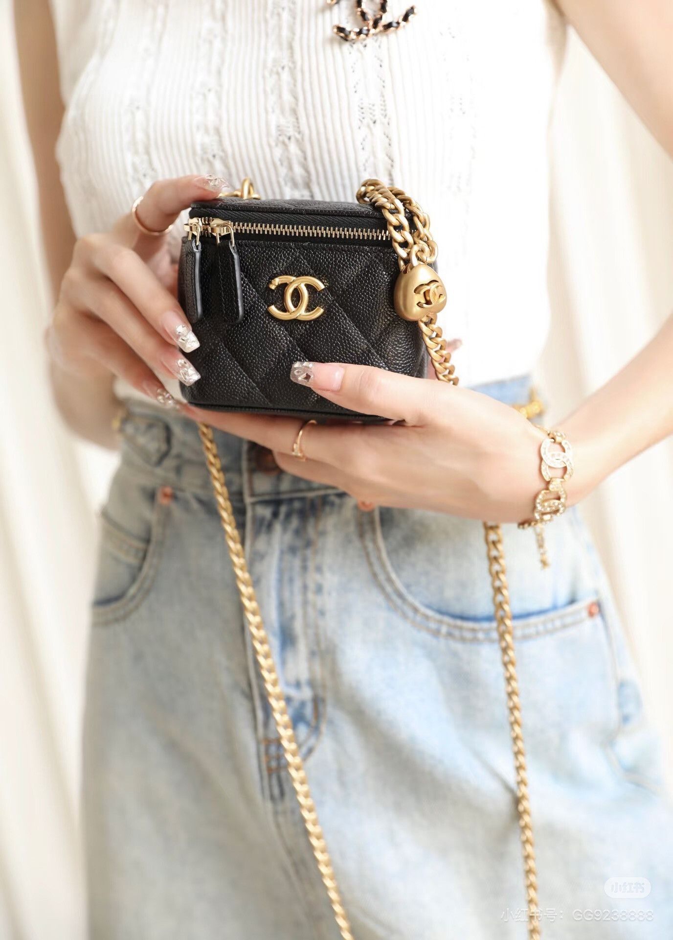 Chanel Pre-loved Bag Very good condition Size ONE SIZE - 8 Thumbnail