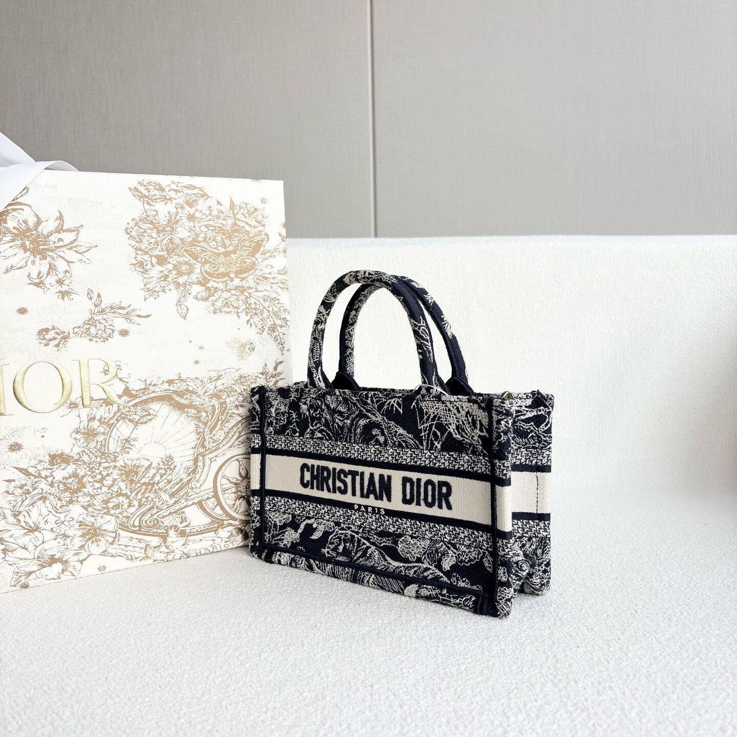 Dior Pre-loved Bag Very good condition Size ONE SIZE - 6 Thumbnail