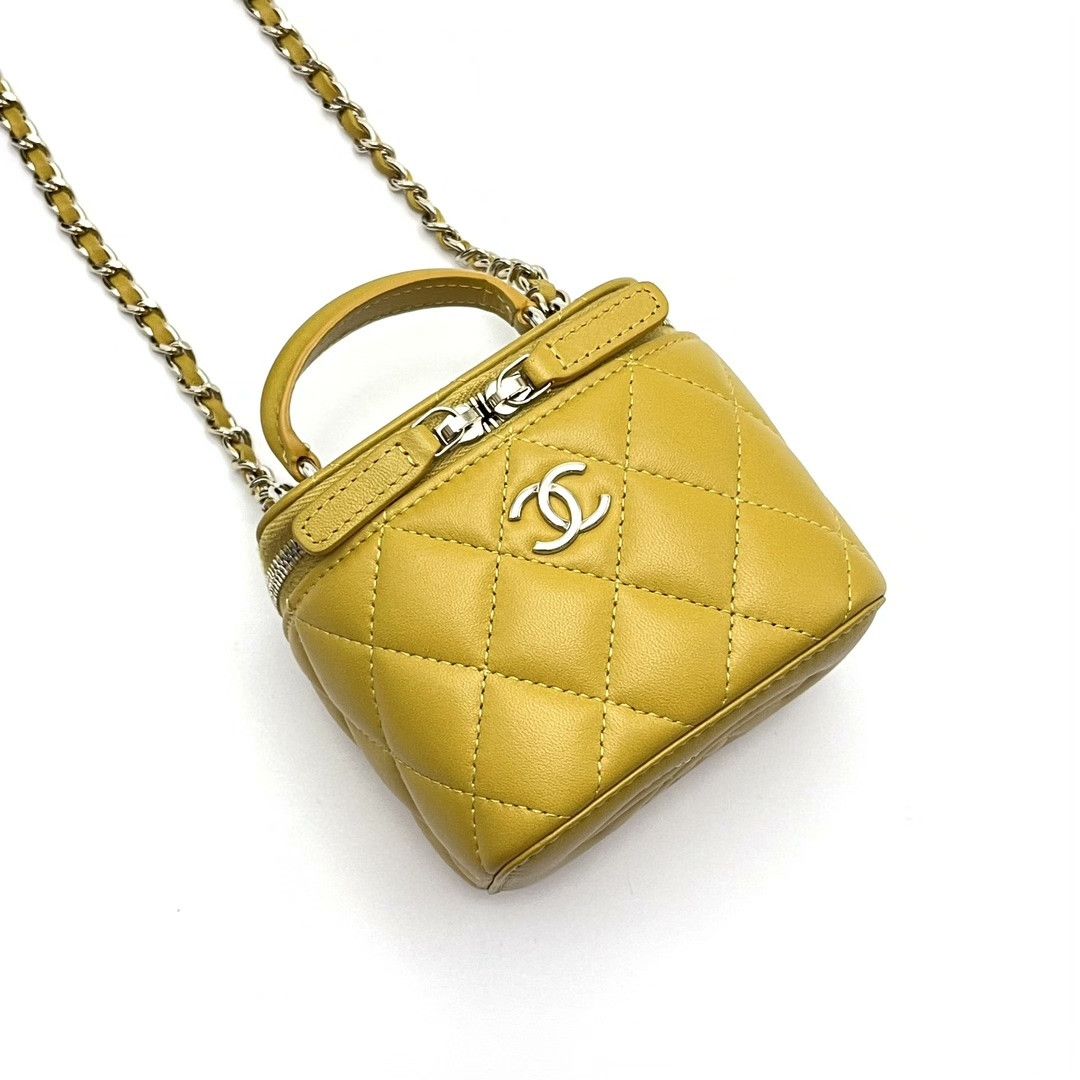 Chanel Pre-loved Bag Very good condition Size ONE SIZE - 3 Thumbnail