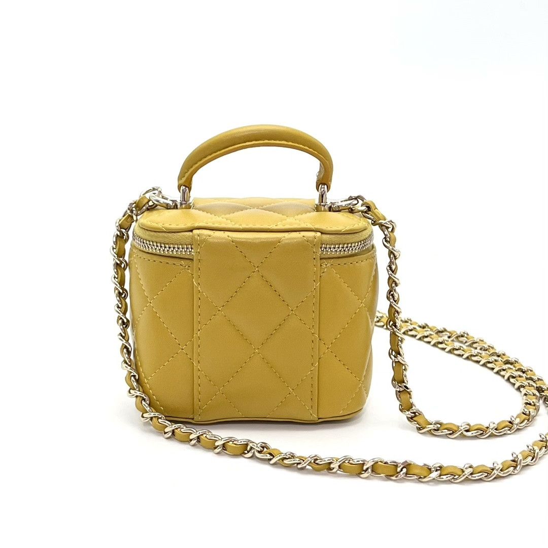 Chanel Pre-loved Bag Very good condition Size ONE SIZE - 2 Thumbnail