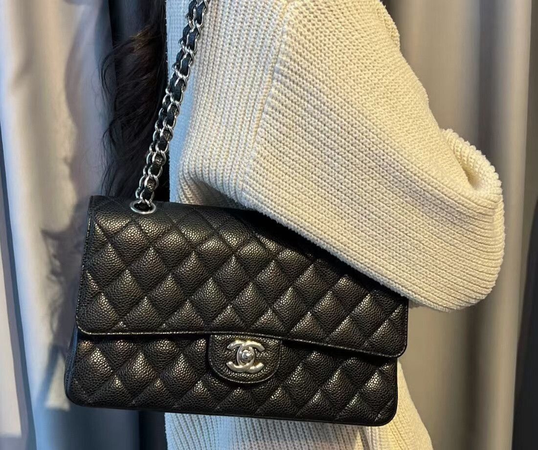 Chanel Pre-loved Bag Very good condition Size ONE SIZE - 2 Thumbnail
