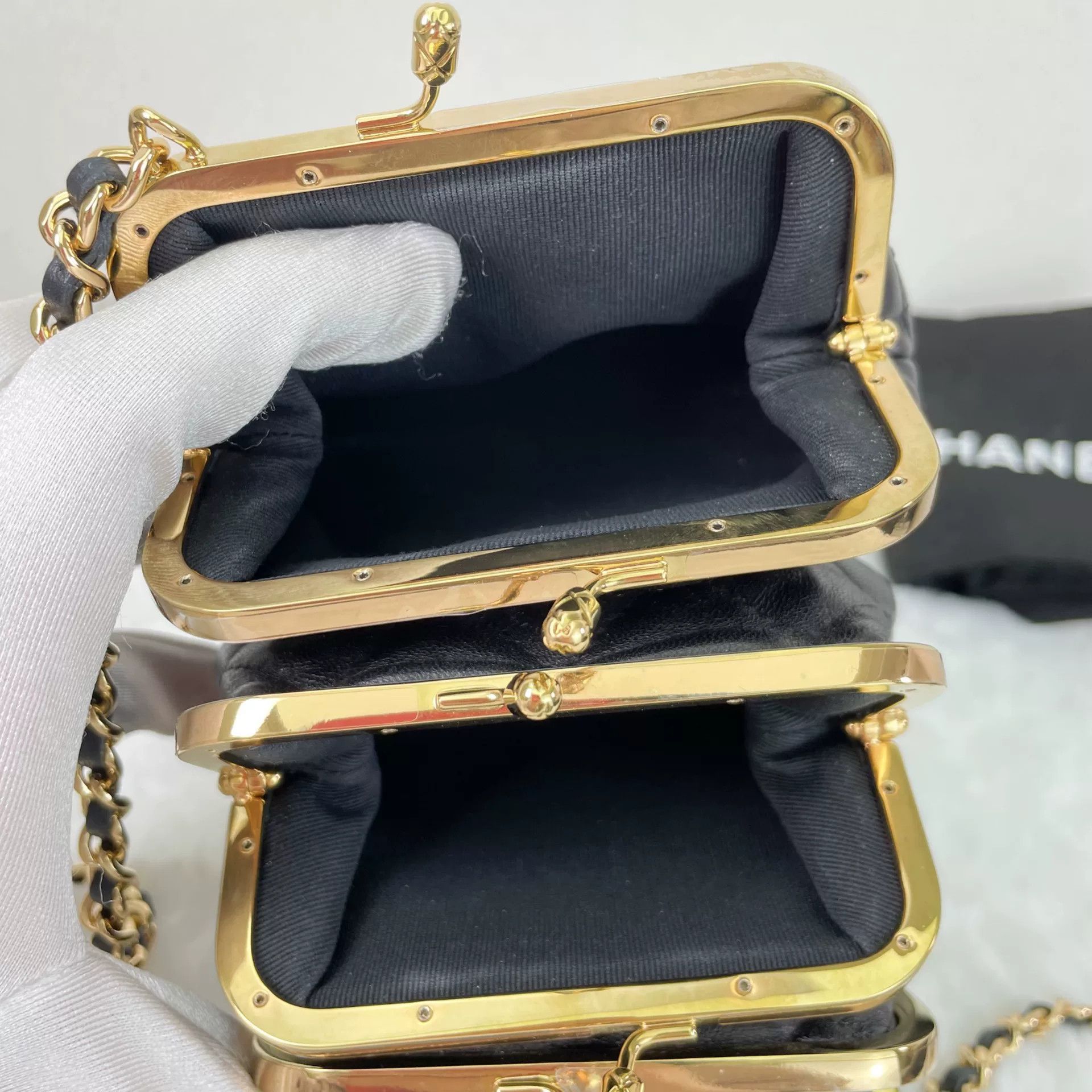 Chanel Pre-loved Bag Very good condition Size ONE SIZE - 6 Thumbnail