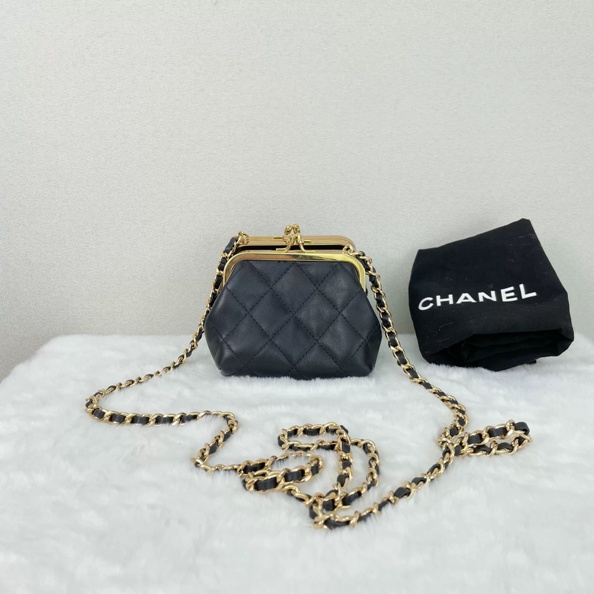 Chanel Pre-loved Bag Very good condition Size ONE SIZE - 2 Thumbnail