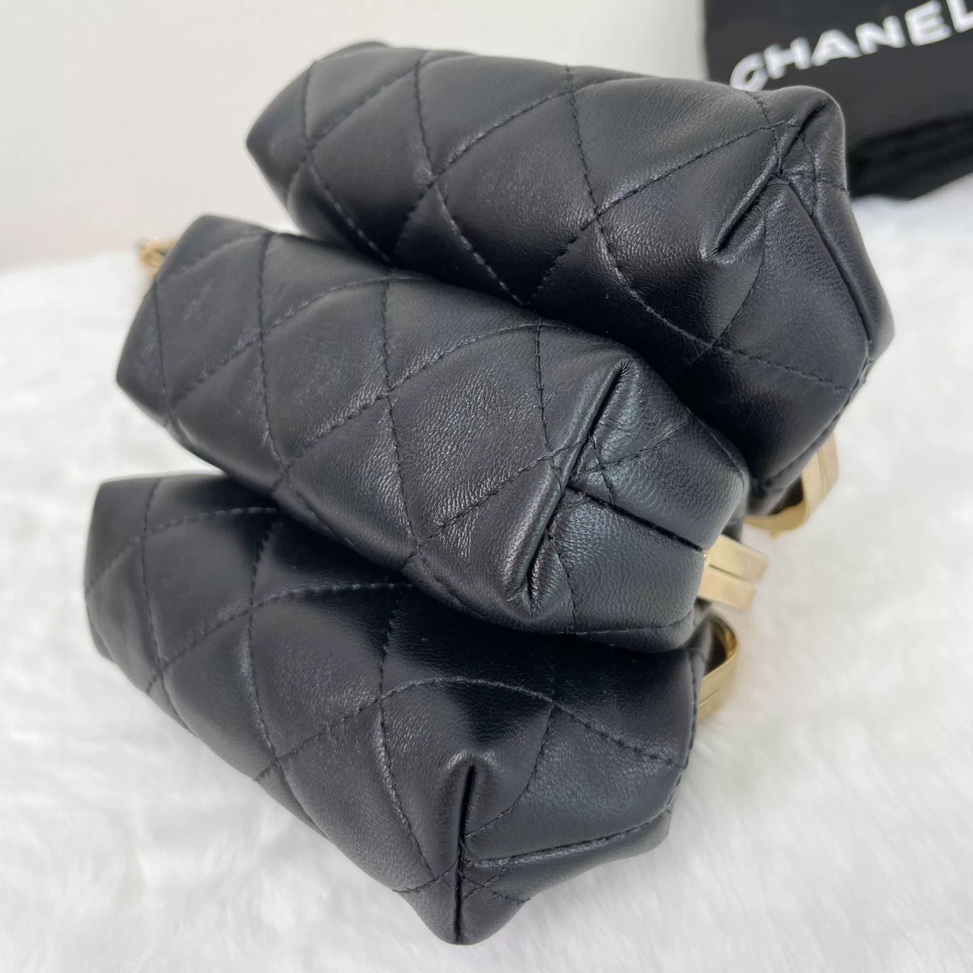 Chanel Pre-loved Bag Very good condition Size ONE SIZE - 5 Thumbnail