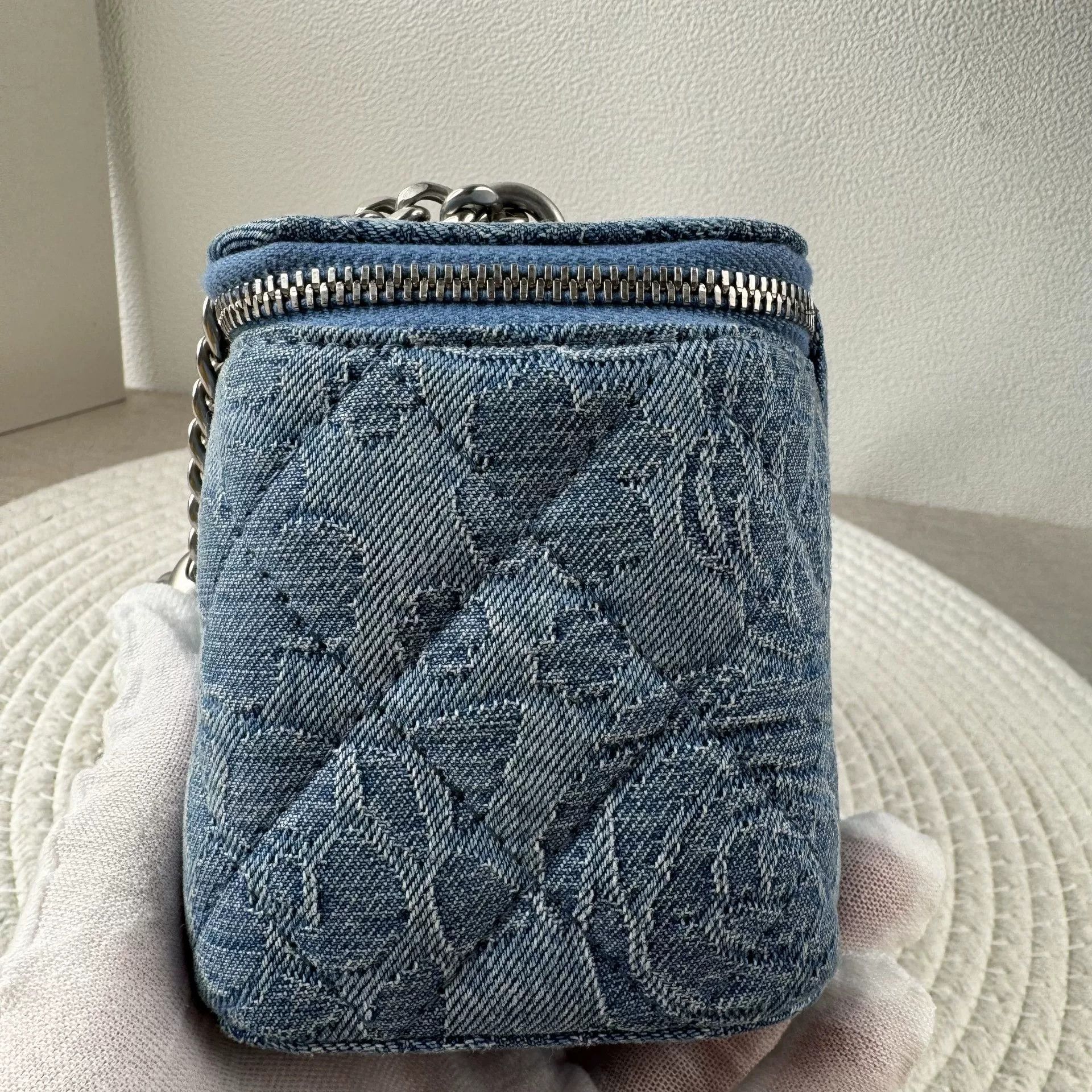 Chanel Pre-loved Bag Very good condition Size ONE SIZE - 6 Thumbnail