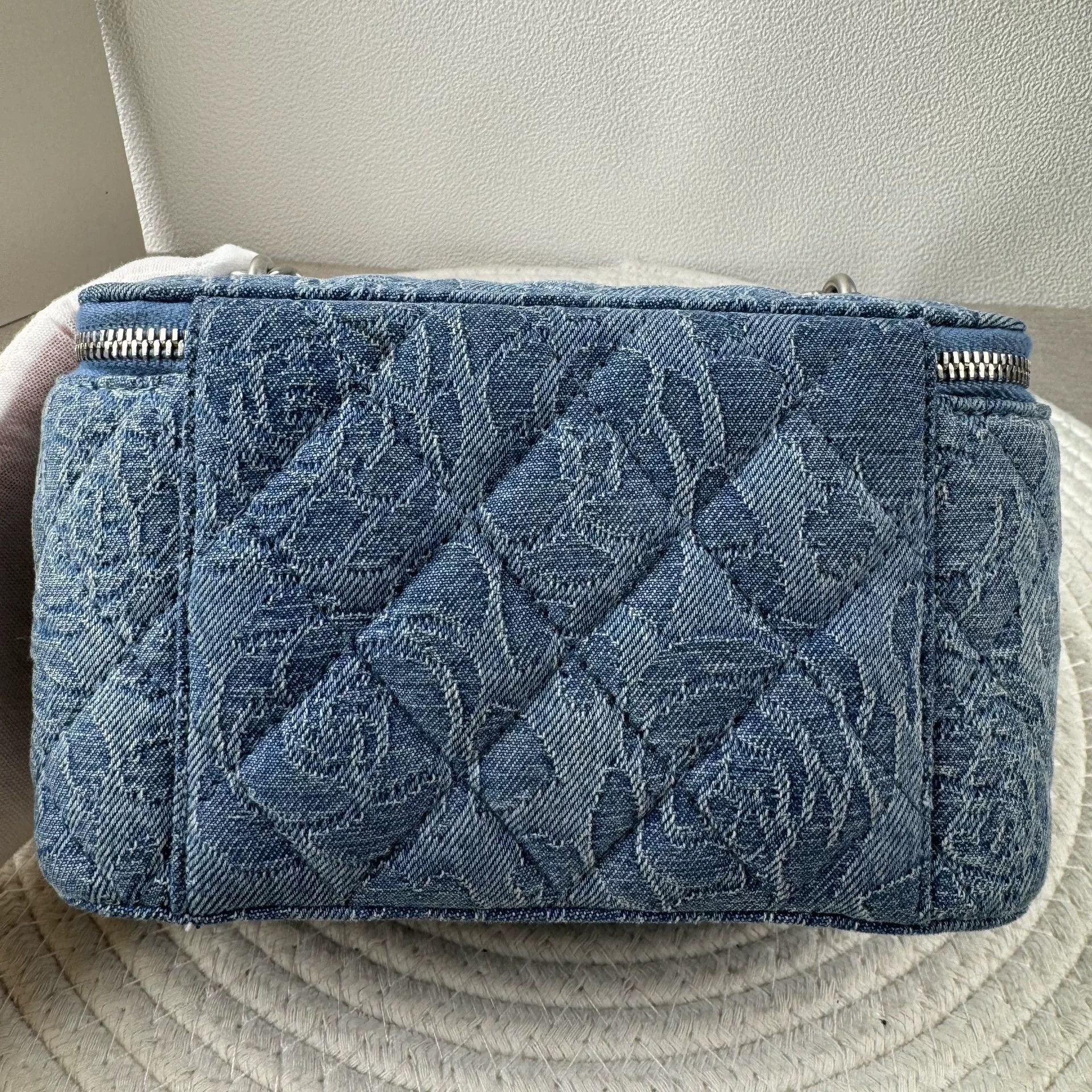 Chanel Pre-loved Bag Very good condition Size ONE SIZE - 8 Thumbnail