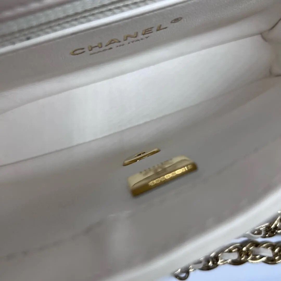 Chanel Pre-loved Bag Very good condition Size ONE SIZE - 8 Thumbnail