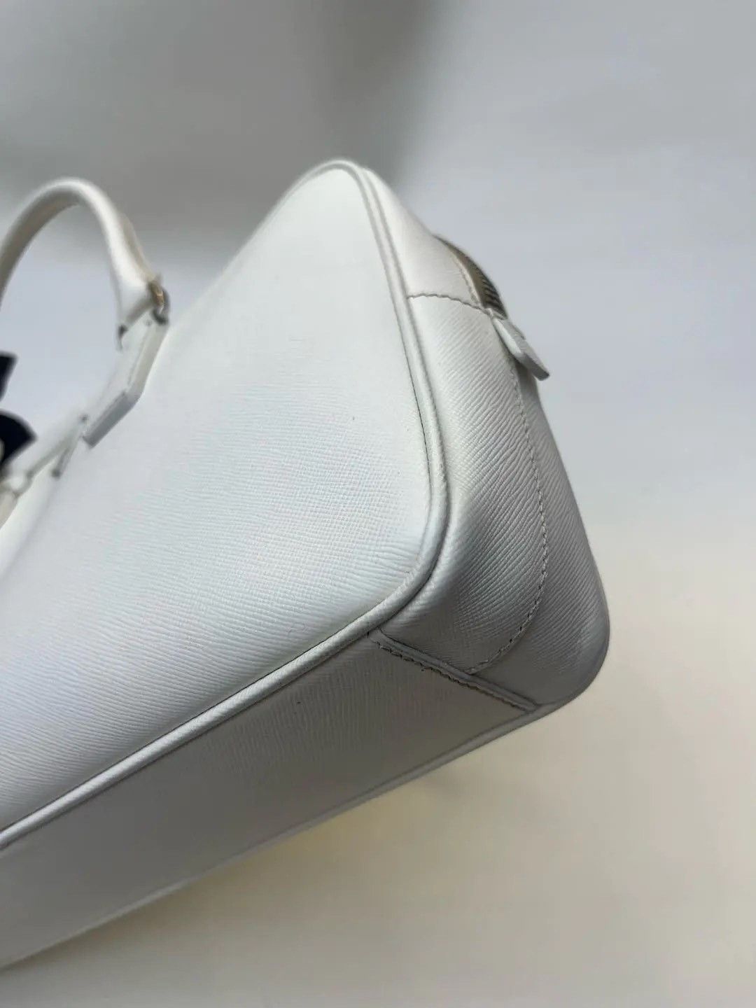 Prada Pre-loved Bag Very good condition Size ONE SIZE - 6 Thumbnail