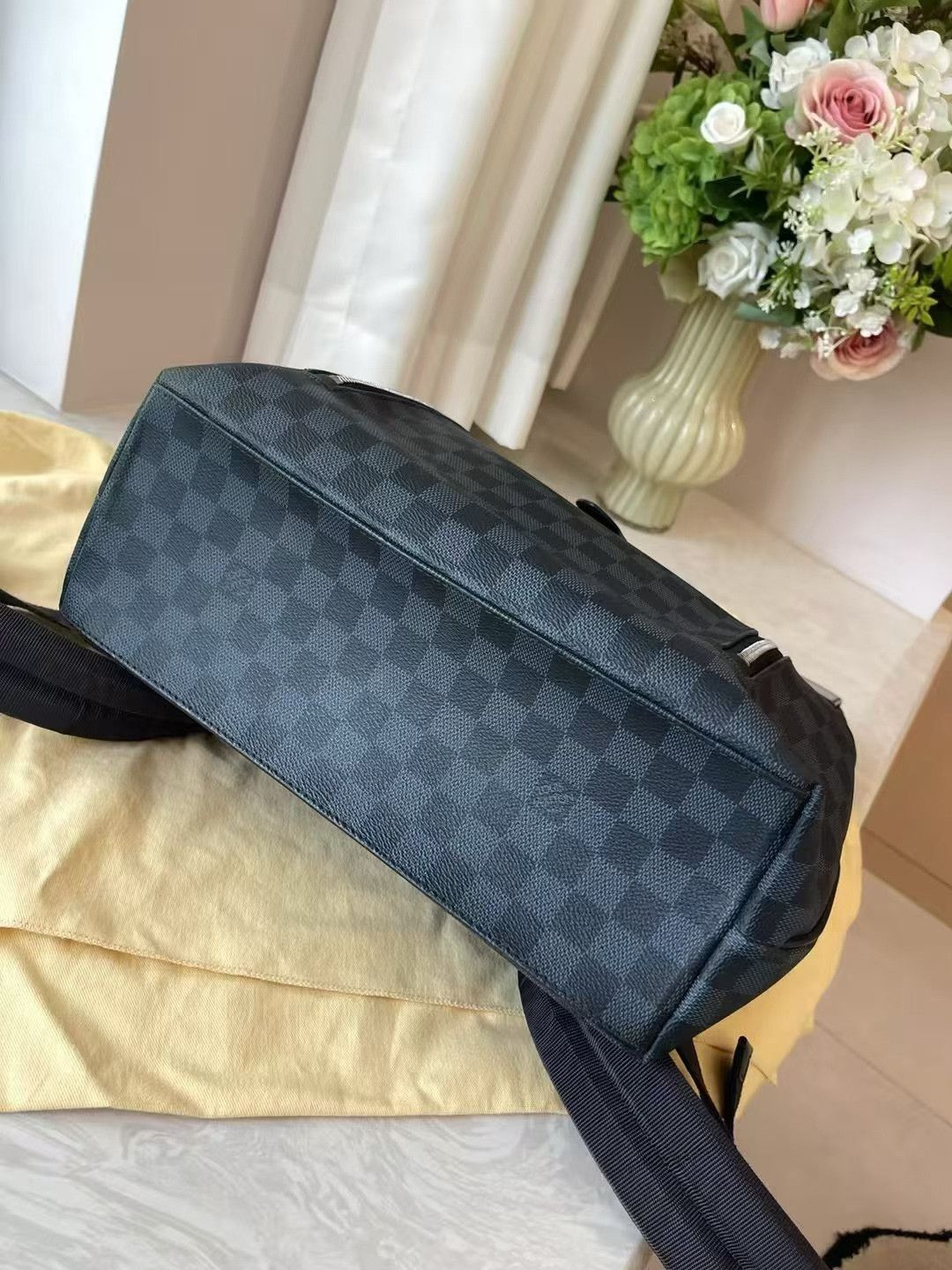 Louis Vuitton Pre-loved Bag Very good condition Size ONE SIZE - 4 Thumbnail
