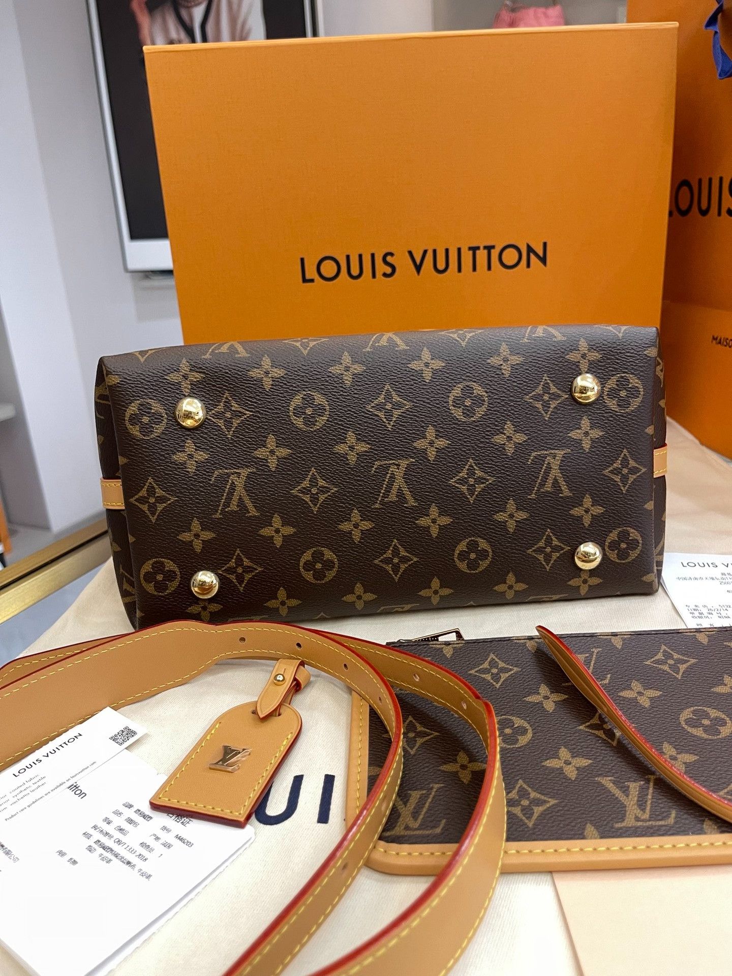 Louis Vuitton Pre-loved Bag Brand new condition Size ONE SIZE - 5 Thumbnail