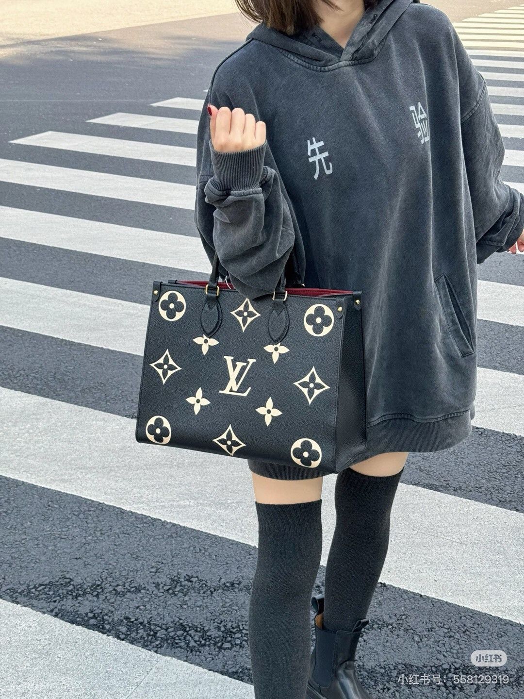 Louis Vuitton Pre-loved Bag Very good condition Size ONE SIZE - 9 Thumbnail