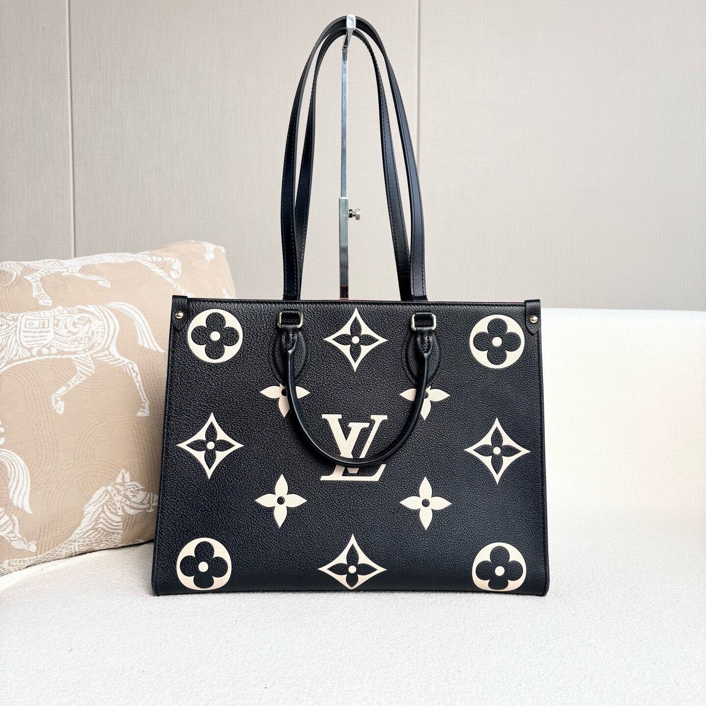 Louis Vuitton Pre-loved Bag Very good condition Size ONE SIZE - 3 Thumbnail