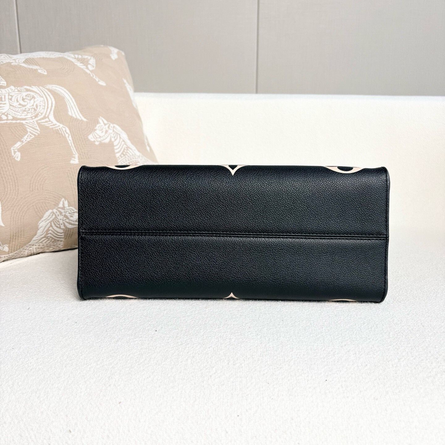 Louis Vuitton Pre-loved Bag Very good condition Size ONE SIZE - 5 Thumbnail
