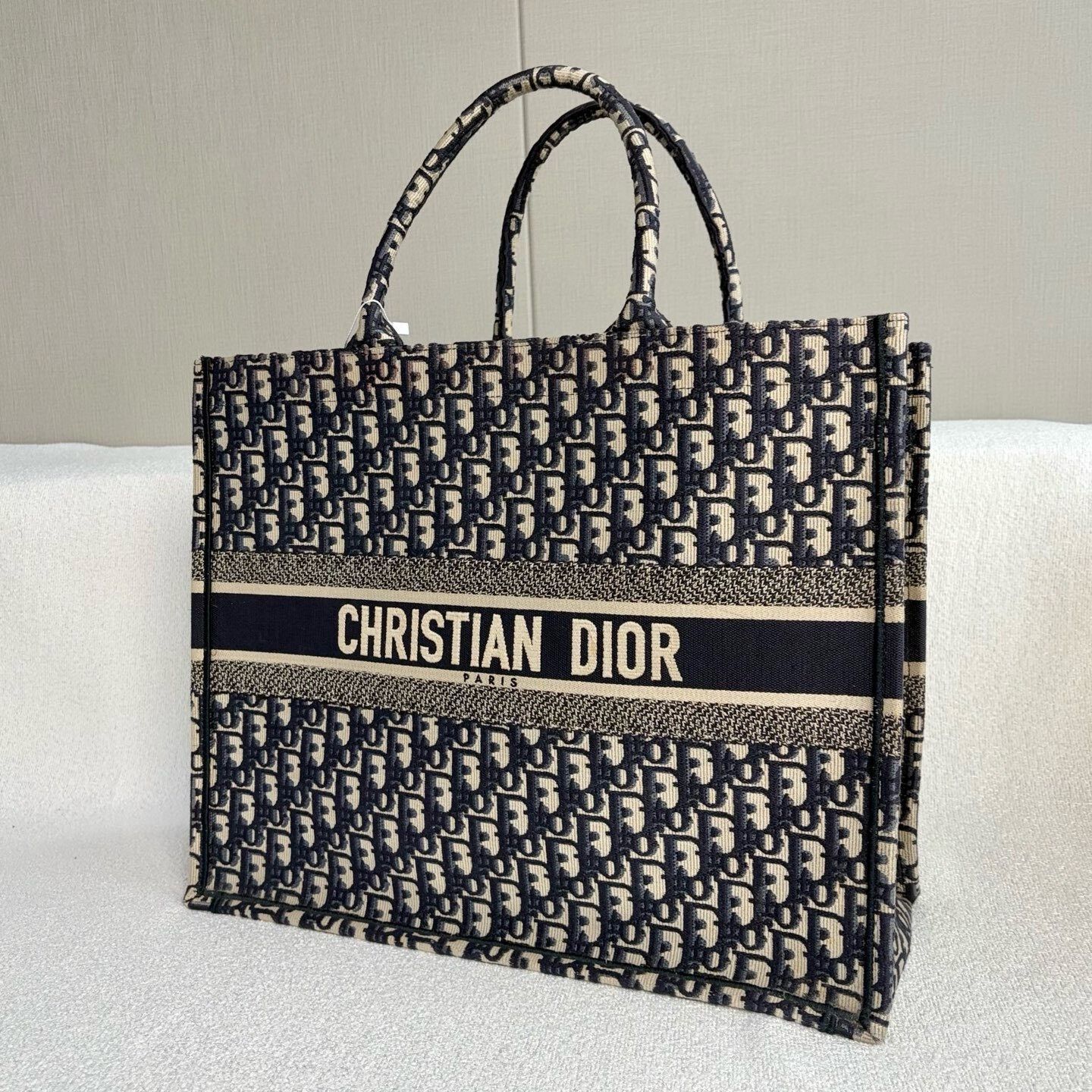 Dior Pre-loved Bag Very good condition Size ONE SIZE - 4 Thumbnail