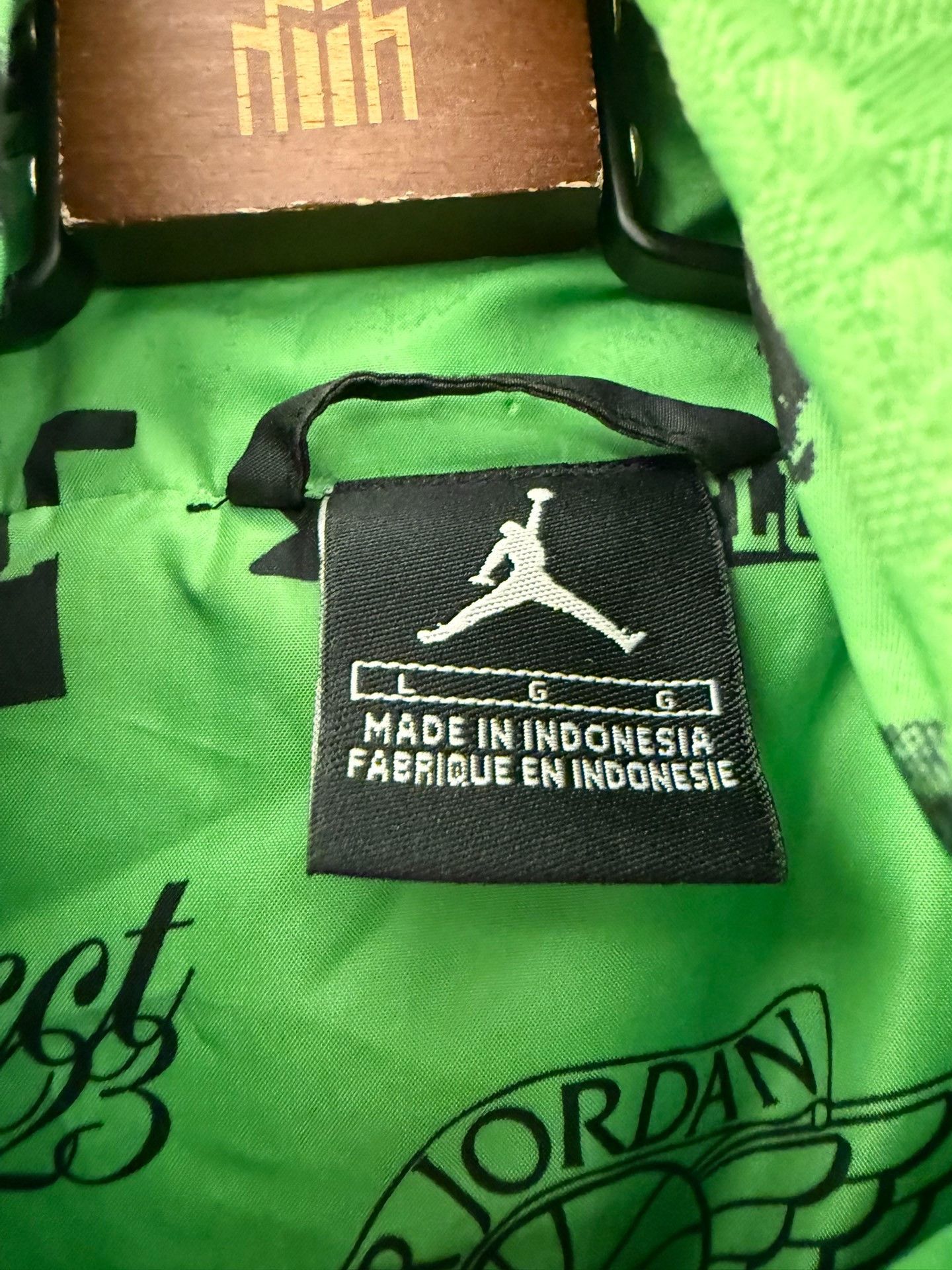 Jordan Brand Jordan Brand Retro Rare Vest l Men Size US L / EU 52-54 / 3 - 3 Thumbnail