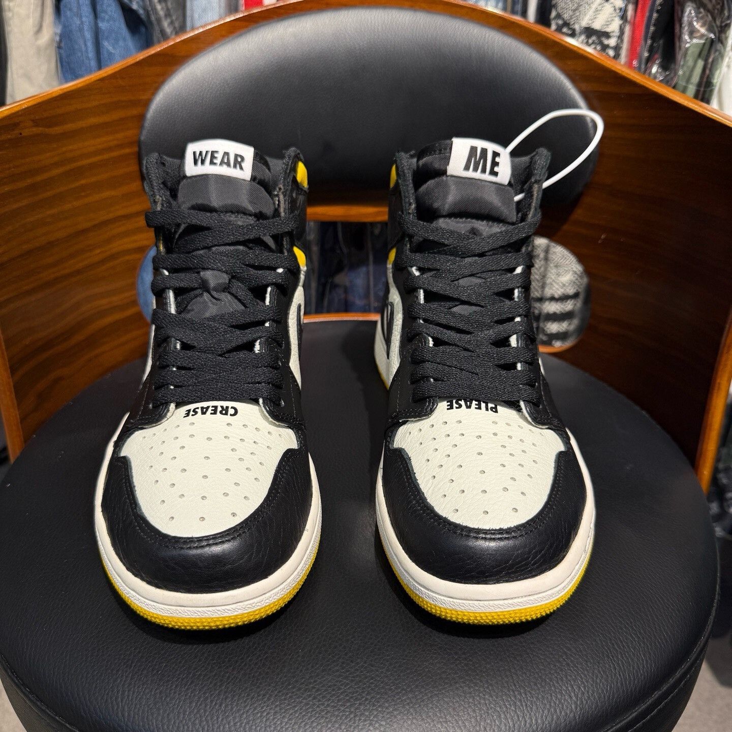 Nike Nike AJ1 Yellow Lowtop Sneakers 43 Men Size US 10 / EU 43 - 2 Thumbnail
