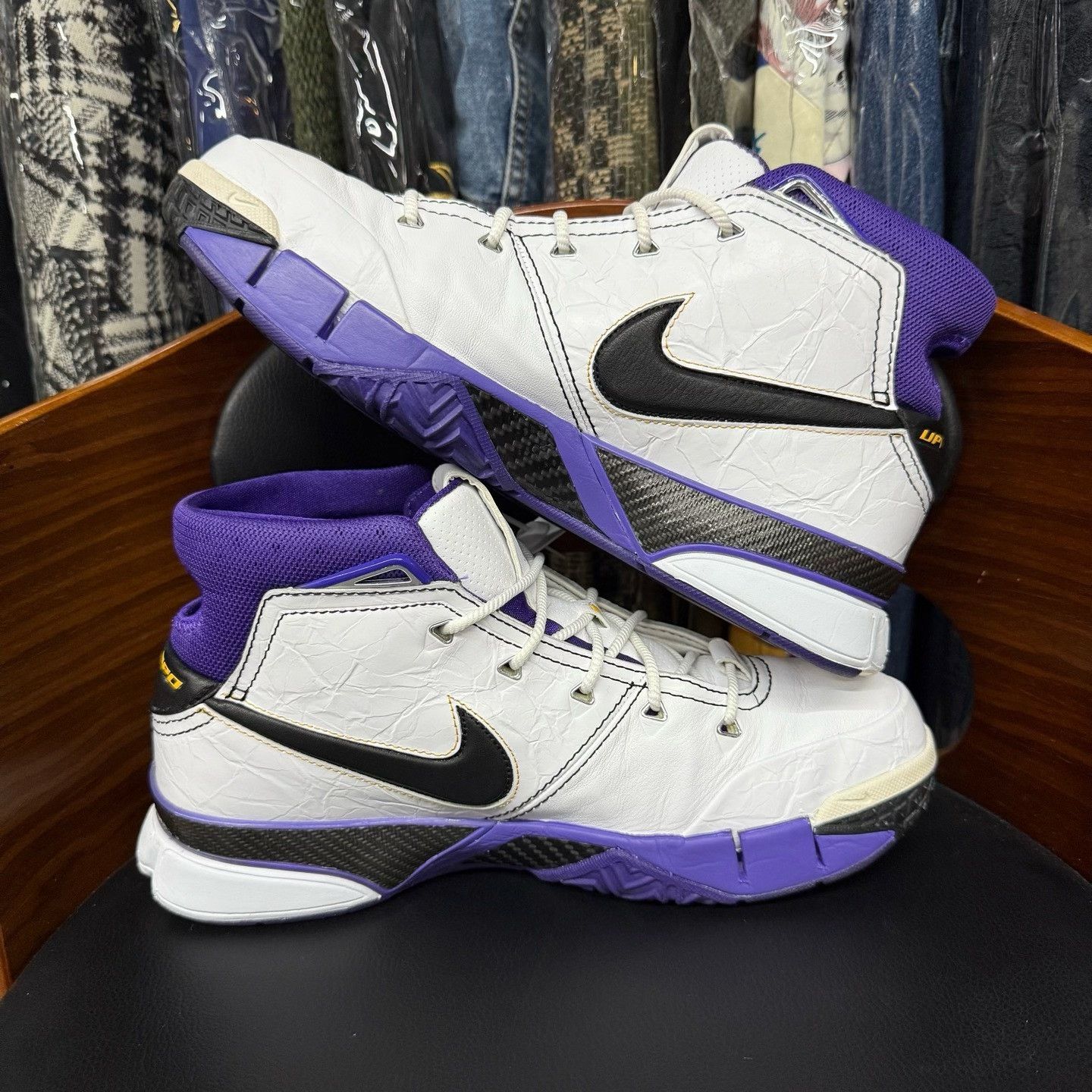 Nike Nike KOBE1 White Lowtop Sneakers 43 Men Size US 10 / EU 43 - 7 Thumbnail