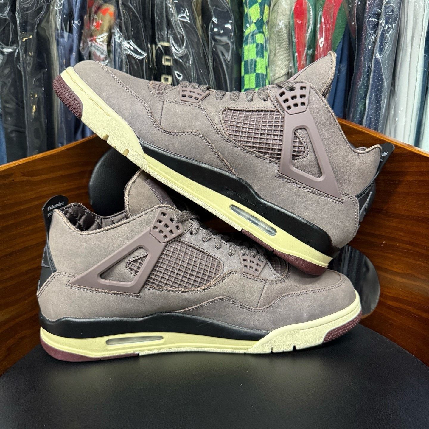 Nike Nike AJ4 Collab Red Lowtop Sneakers 46 Men Size US 12 / EU 45 - 7 Thumbnail