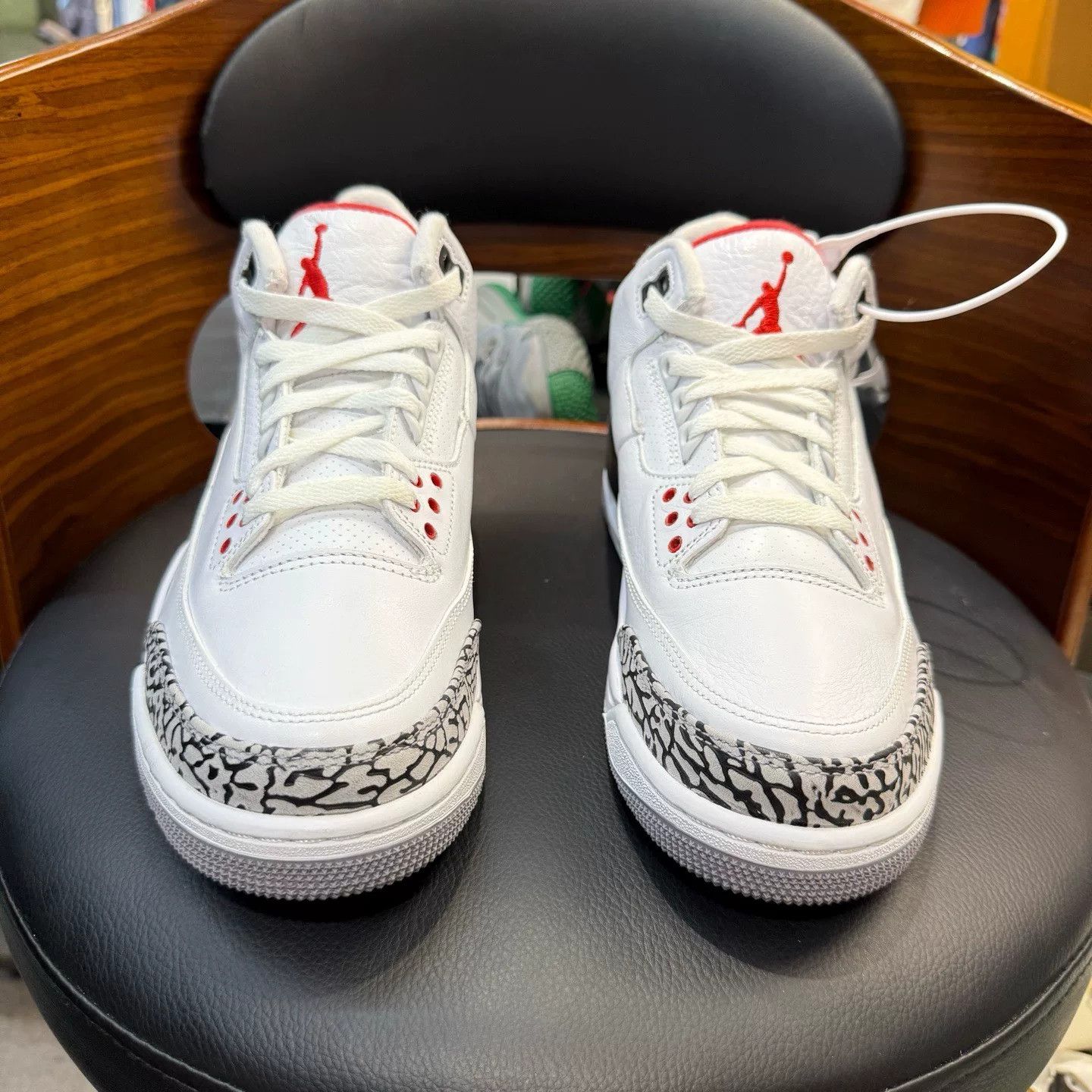 Nike Nike AJ3 White Lowtop Sneakers 41 Men Size US 8.5 / EU 41-42 - 2 Thumbnail