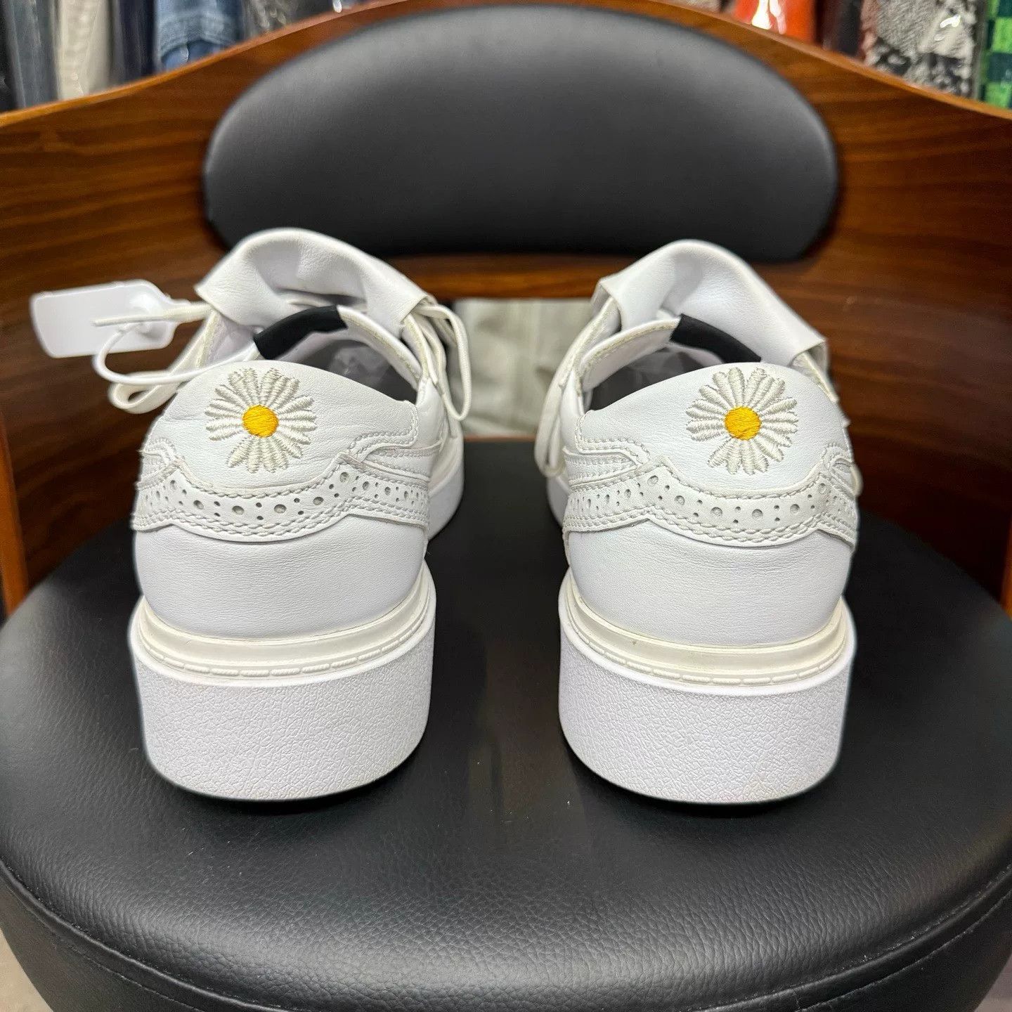 Nike Nike White Lowtop Sneakers 46 Men Size US 12 / EU 45 - 3 Thumbnail
