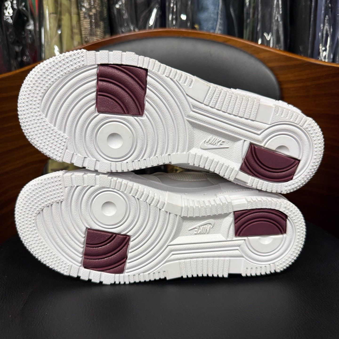 Nike Nike AF1 White Lowtop Sneakers 36 Men Size US 5 / EU 37 - 8 Thumbnail