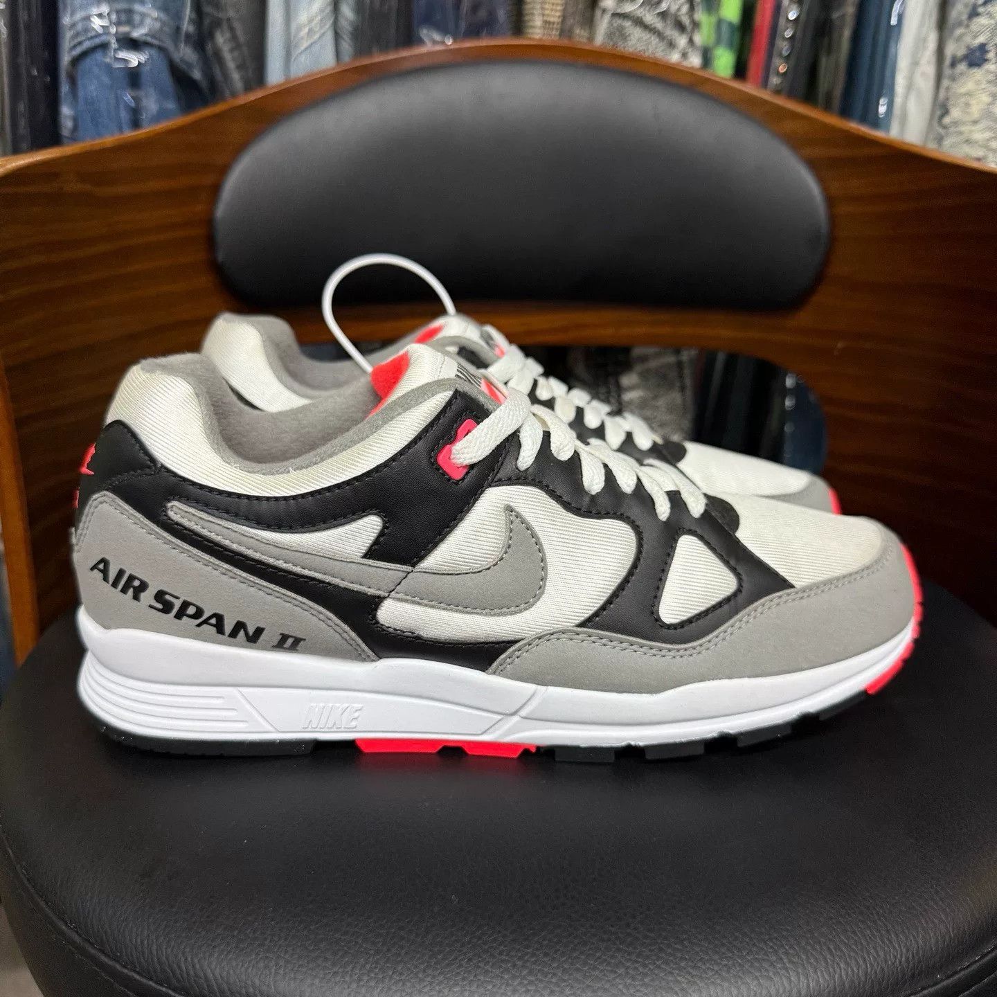 Nike Nike Black Lowtop Sneakers 42 Men Size US 9 / EU 42 - 4 Thumbnail