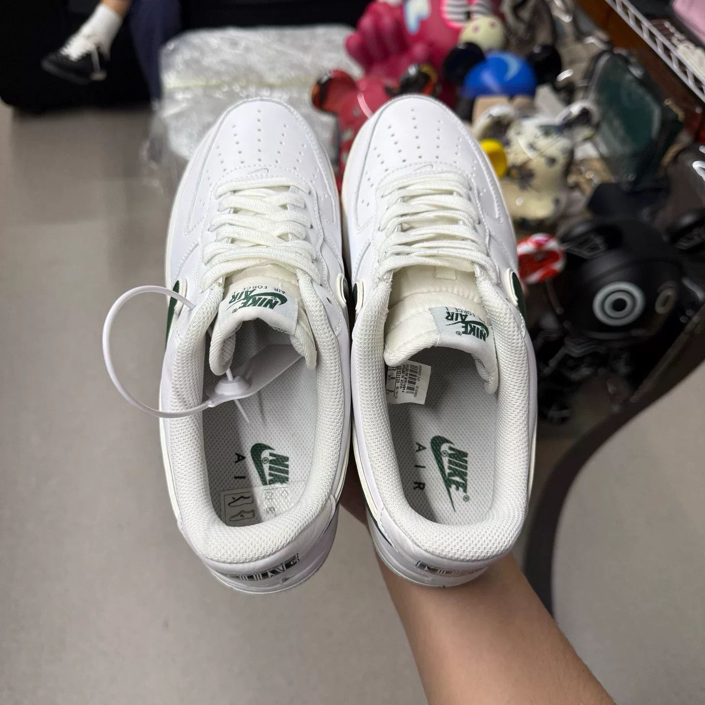Nike Nike AF1 Green Lowtop Sneakers 42 Men Size US 9 / EU 42 - 8 Thumbnail