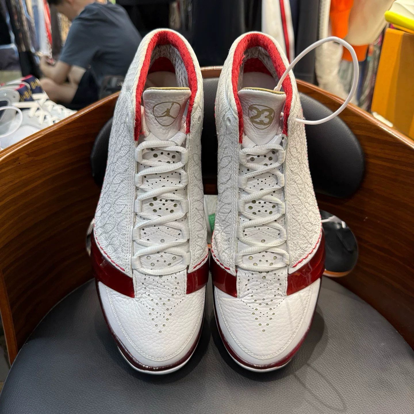 Nike Nike AJ23 Red Lowtop Sneakers 23 Men Size US 10 / EU 43 - 5 Thumbnail