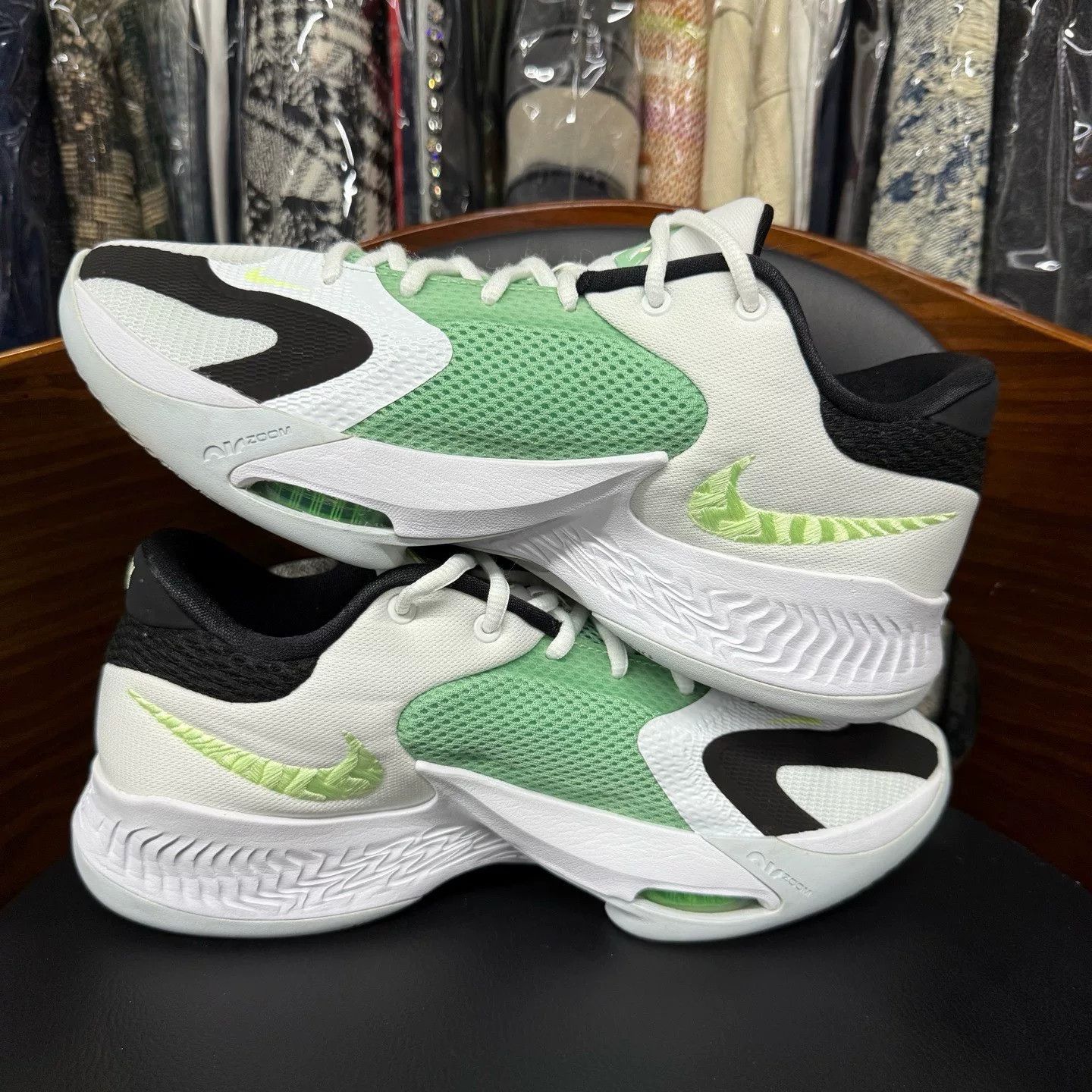 Nike Nike Green Lowtop Sneakers 43 Men Size US 10 / EU 43 - 7 Thumbnail