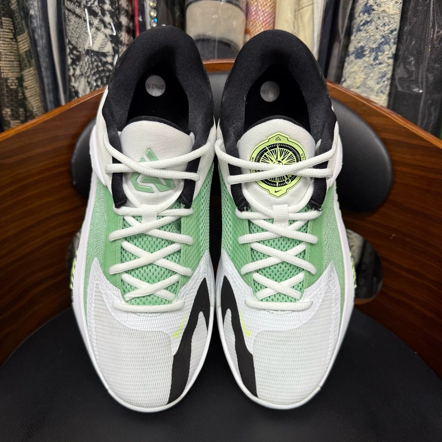 Nike Nike Green Lowtop Sneakers 43 Men Size US 10 / EU 43 - 5 Thumbnail