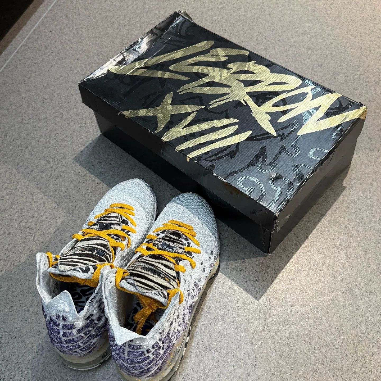 Nike Nike LEBRON17 White Lowtop Sneakers 43 Men Size US 10 / EU 43 - 9 Thumbnail
