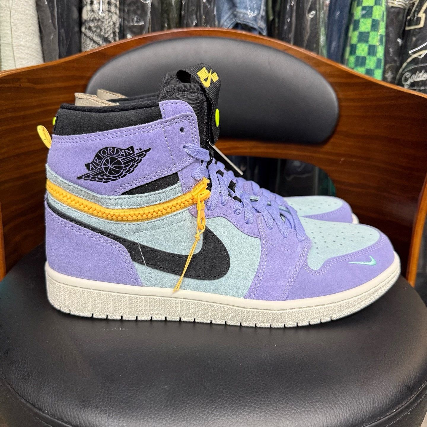 Nike Nike AJ1 Purple Lowtop Sneakers 44.5 Men Size US 11 / EU 44 - 4 Thumbnail