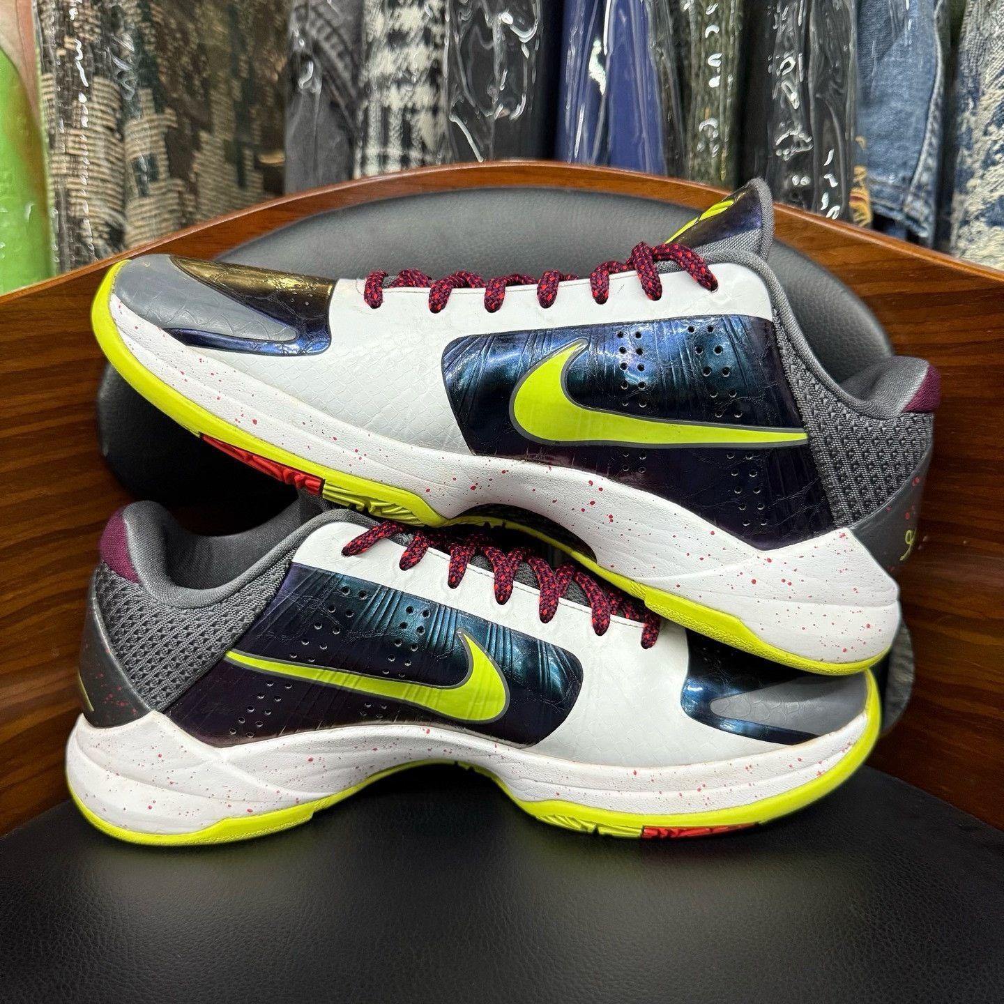 Nike Nike KOBE5 Lowtop Sneakers 42 Men Size US 9 / EU 42 - 6 Thumbnail
