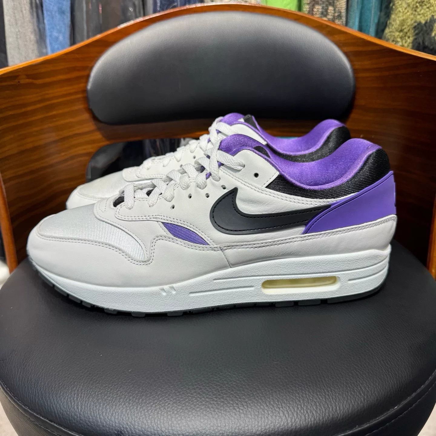 Nike Nike MAX1 White Lowtop Sneakers 44.5 Men Size US 11 / EU 44 - 6 Thumbnail