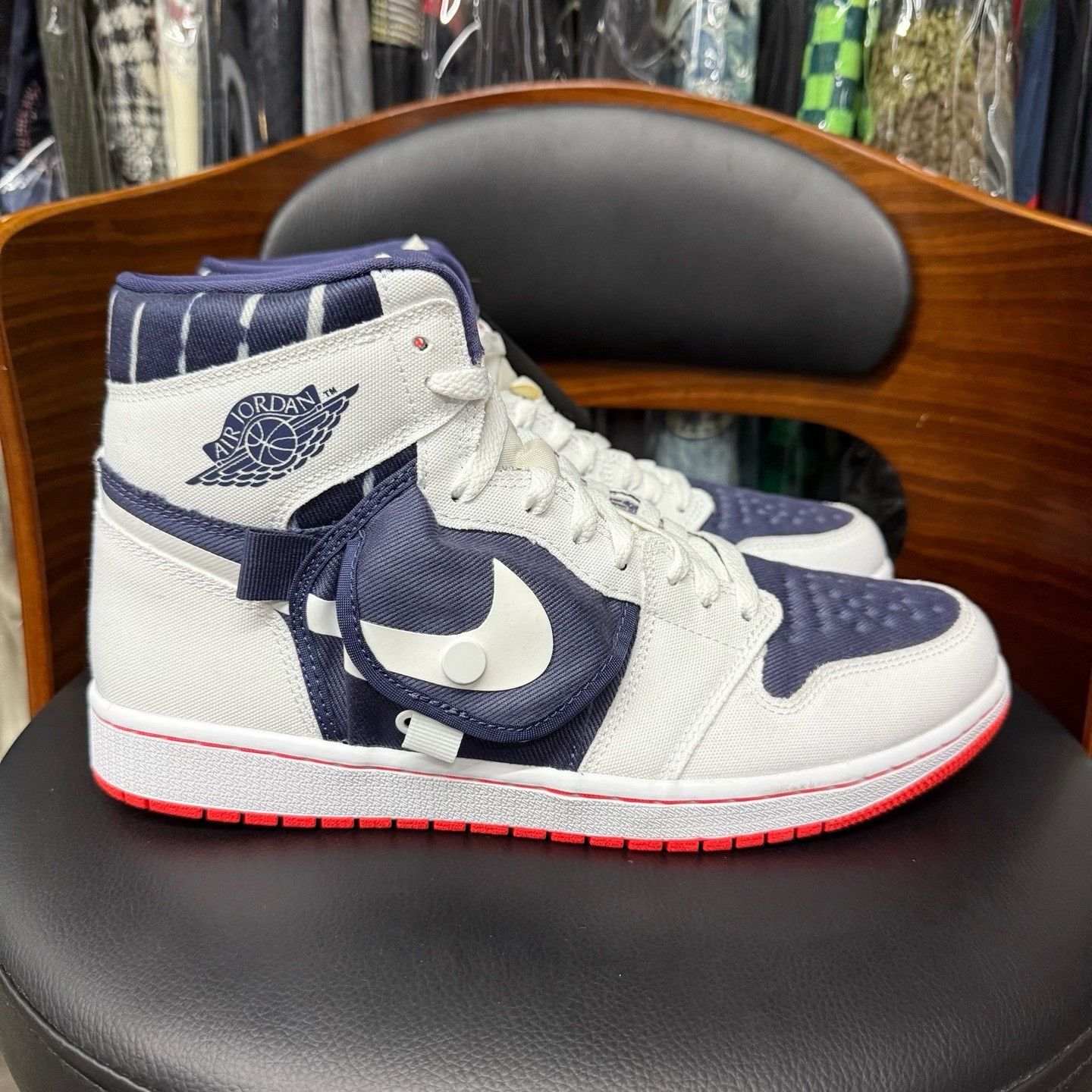 Nike Nike AJ1 Blue Lowtop Sneakers 44.5 Men Size US 11 / EU 44 - 4 Thumbnail