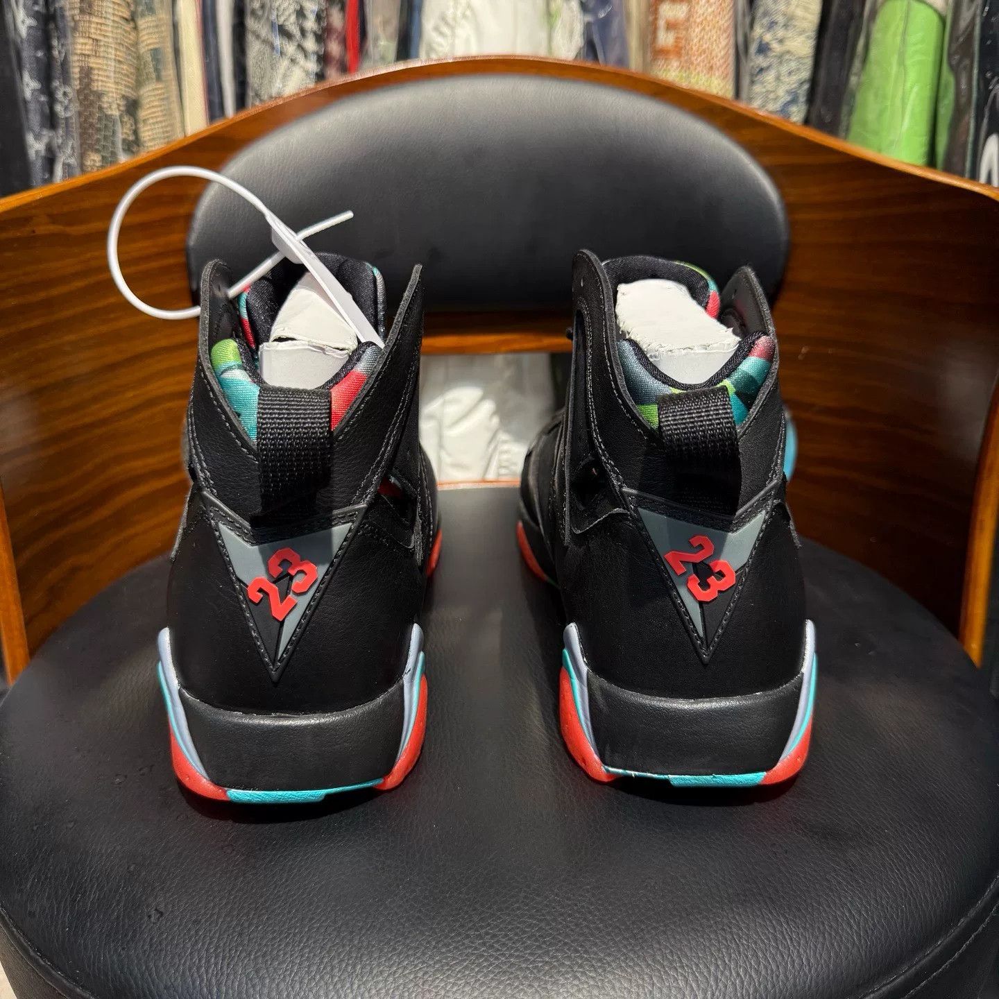 Nike Nike AJ7 Lowtop Sneakers 41 Men Size US 8.5 / EU 41-42 - 3 Thumbnail