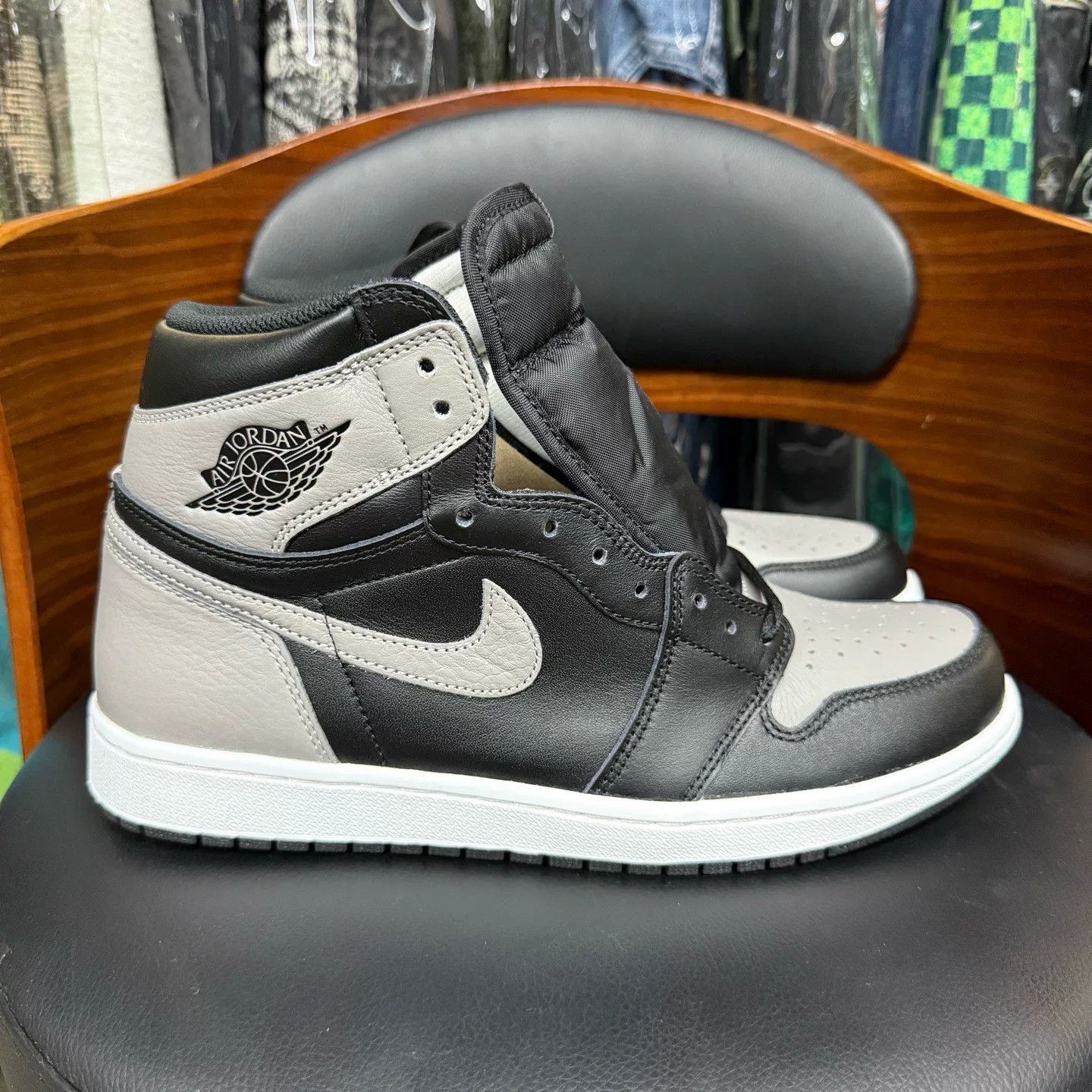 Nike Nike AJ1 Gray Lowtop Sneakers 44.5 Men Size US 11 / EU 44 - 4 Thumbnail