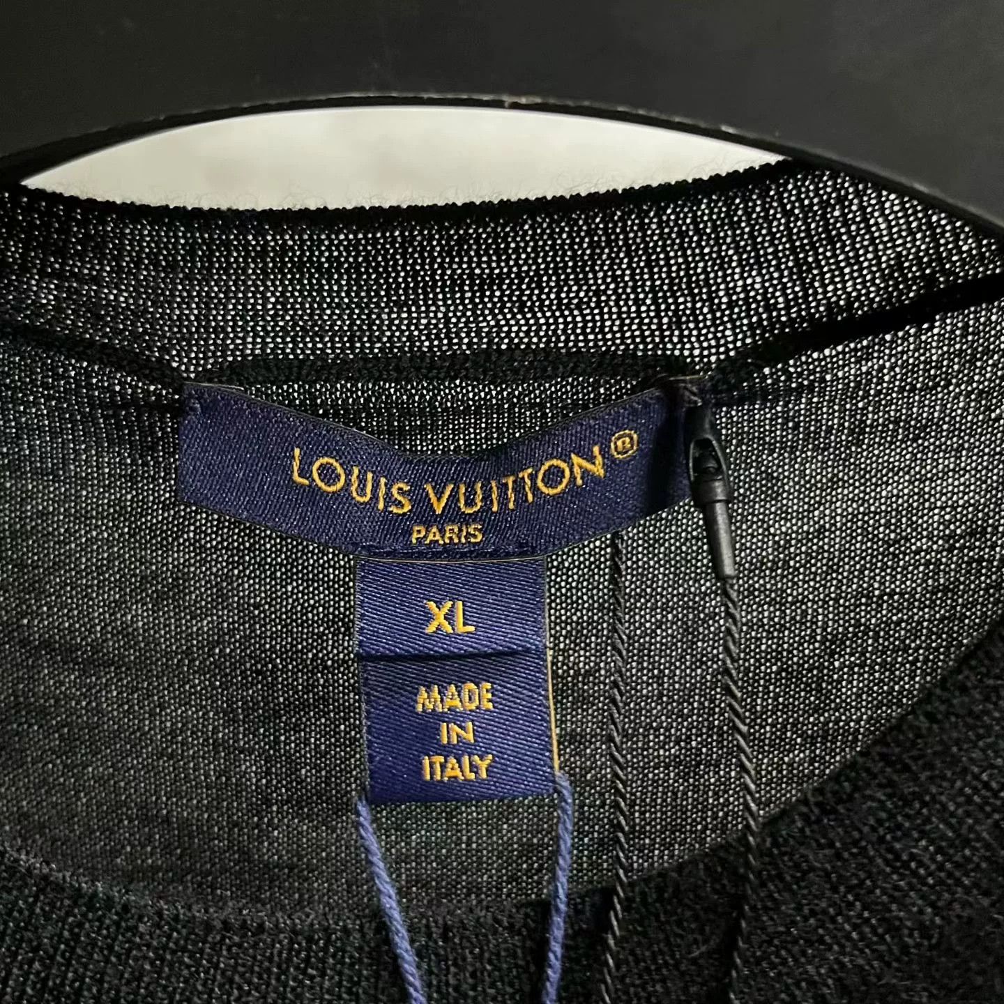Louis Vuitton Louis Vuitton Printed Graphic Black T-Shirt XL Women Size XL / US 12-14 / IT 48-50 - 2 Thumbnail