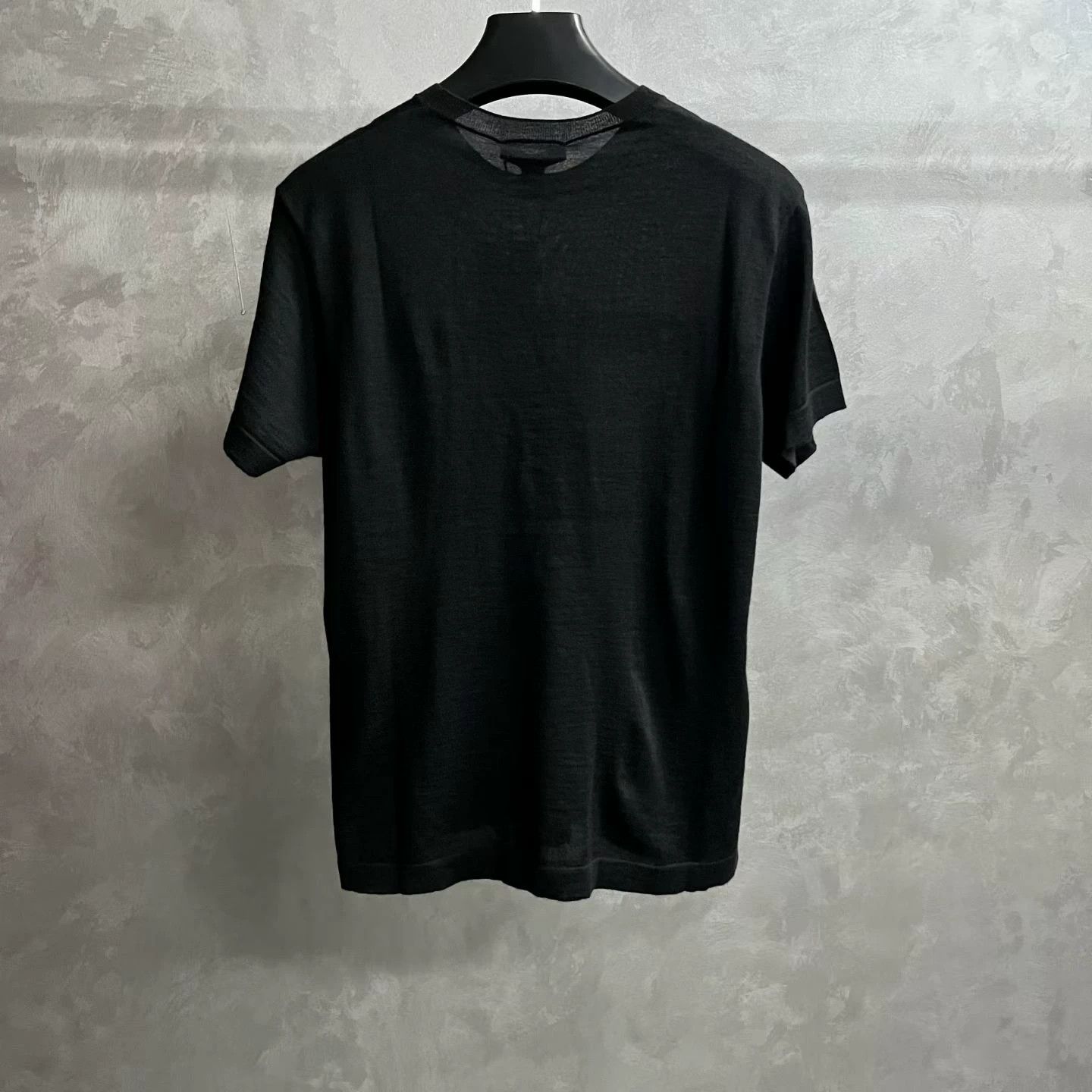 Louis Vuitton Louis Vuitton Printed Graphic Black T-Shirt XL Women Size XL / US 12-14 / IT 48-50 - 5 Thumbnail