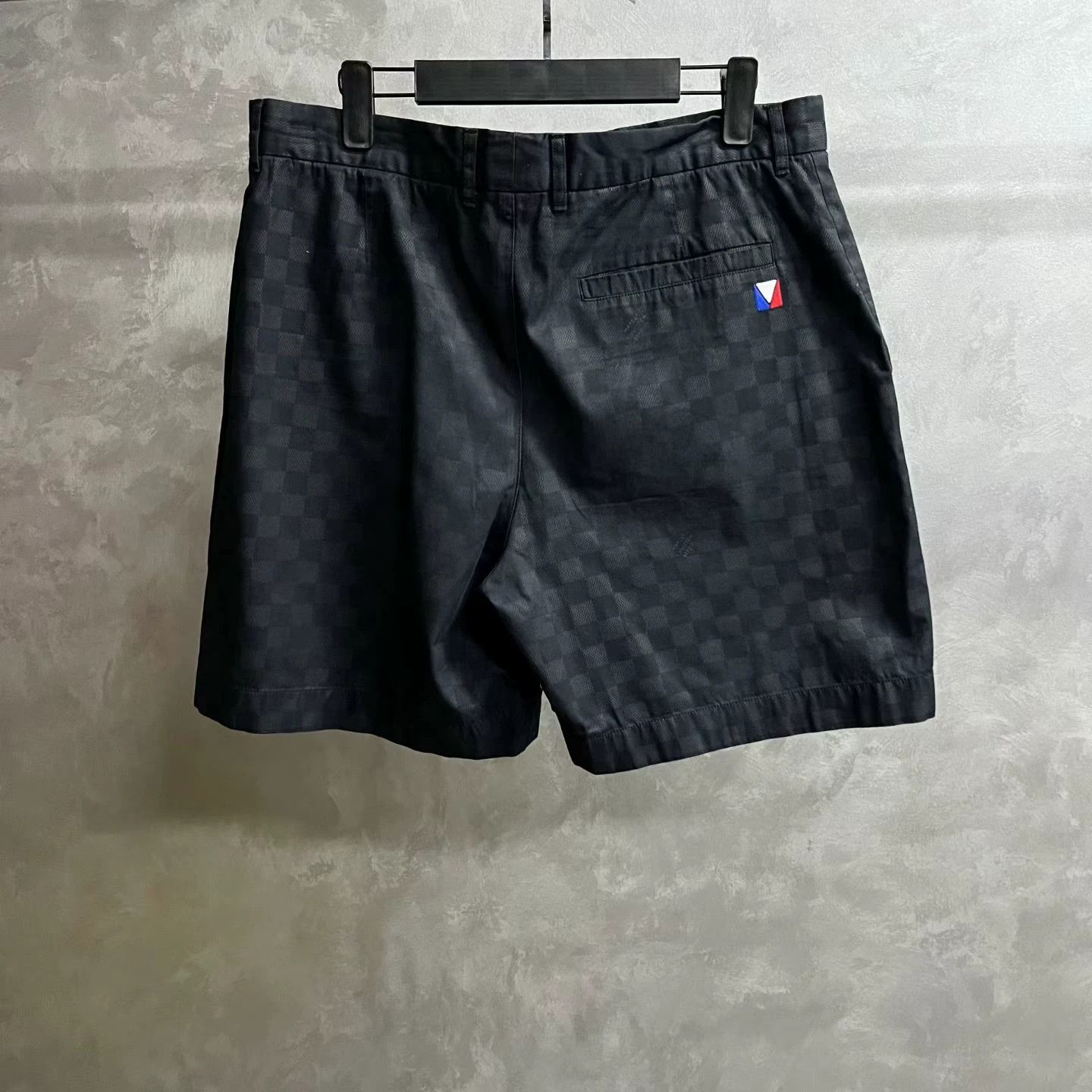 Louis Vuitton Louis Vuitton Plaid Black T-Shirt 52 Women Size XXL / US 16-18 / IT 52-54 - 5 Thumbnail